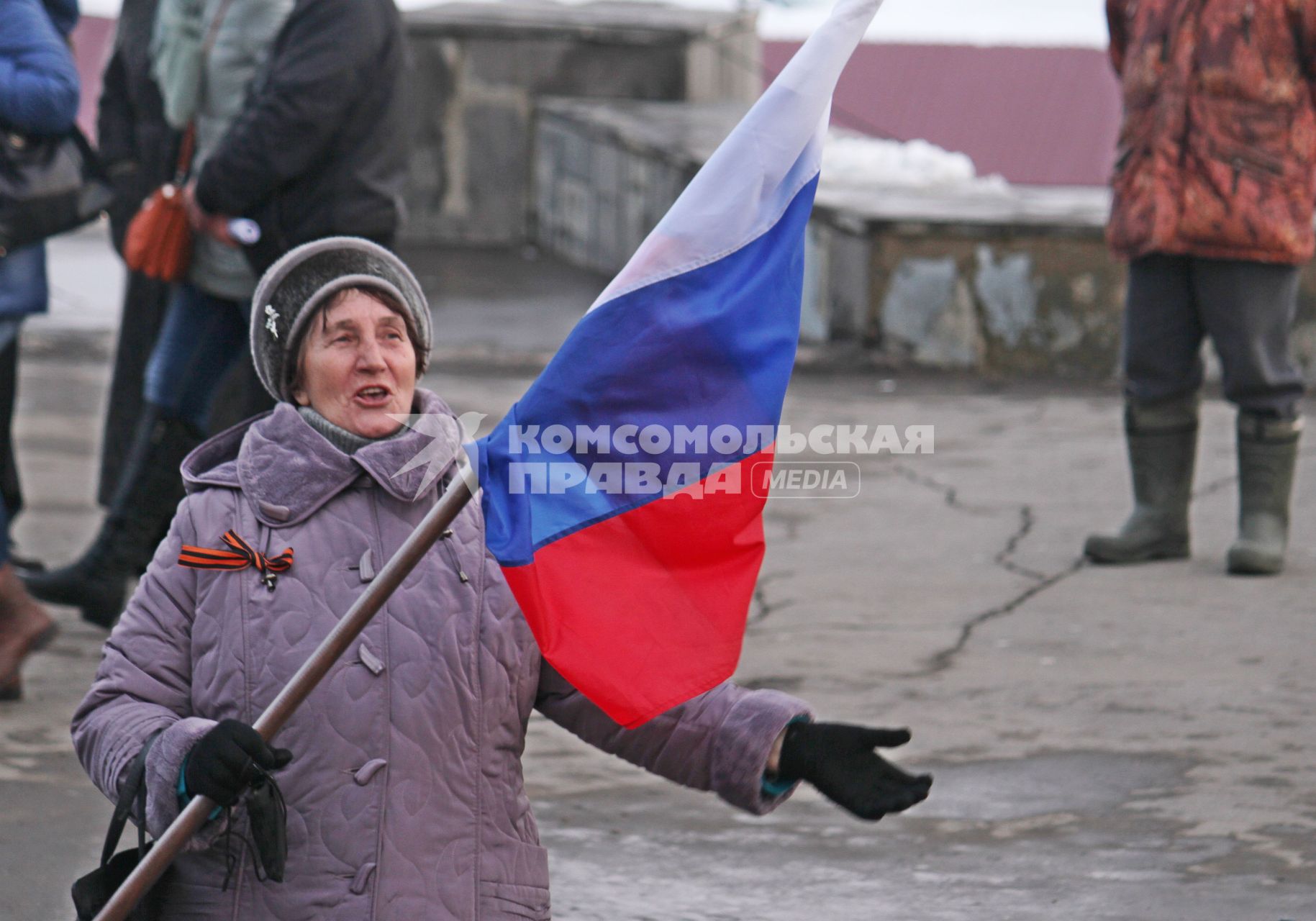 Митинг в поддержку воссоединения Крыма с Россией в Саратове.