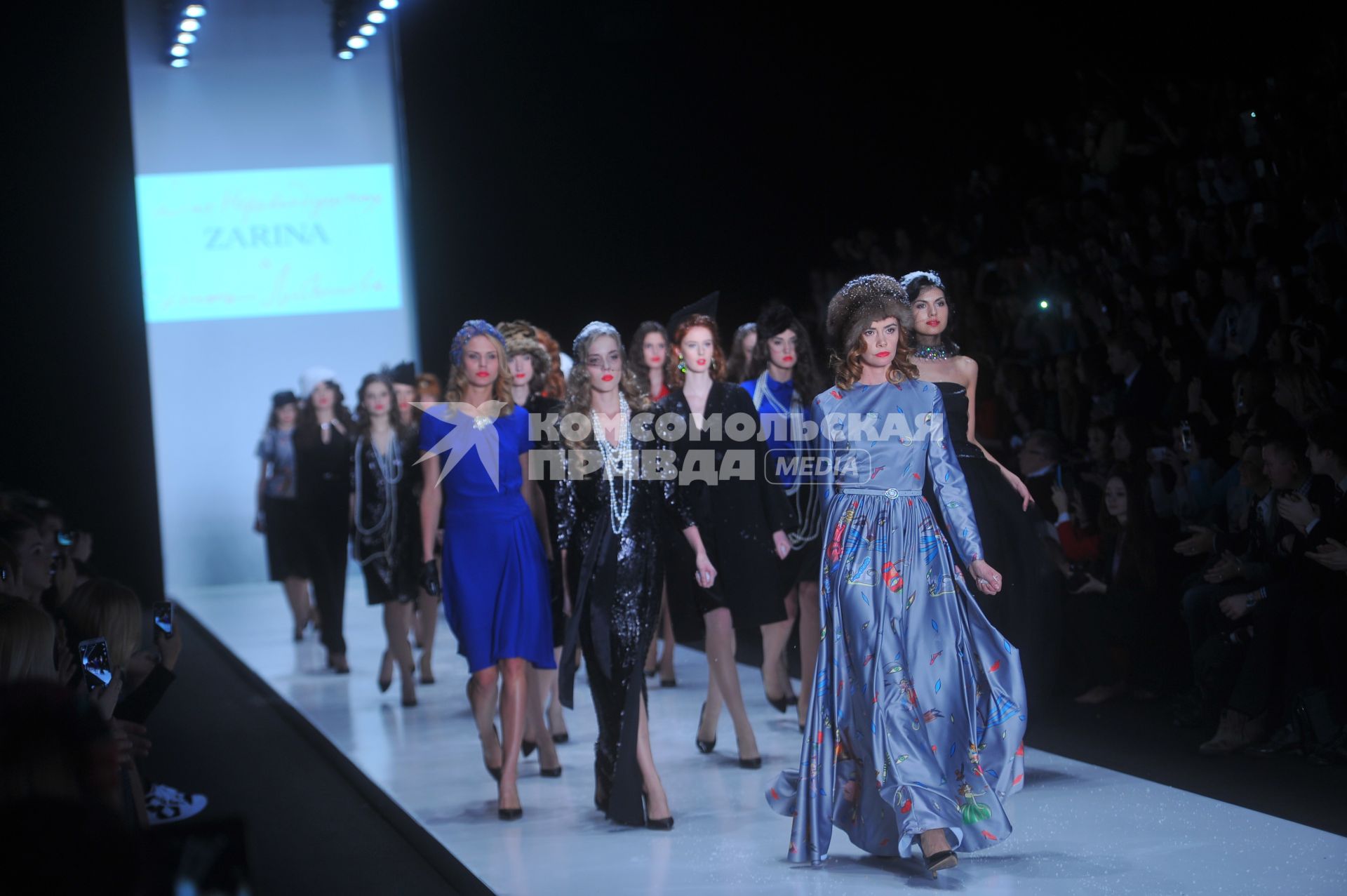 ЦВЗ `Манеж`. Российская Неделя моды `Mercedes-Benz Fashion Week Russia`. Показ коллекции `Для неравнодушных ZARINA и Рената Литвинова`.