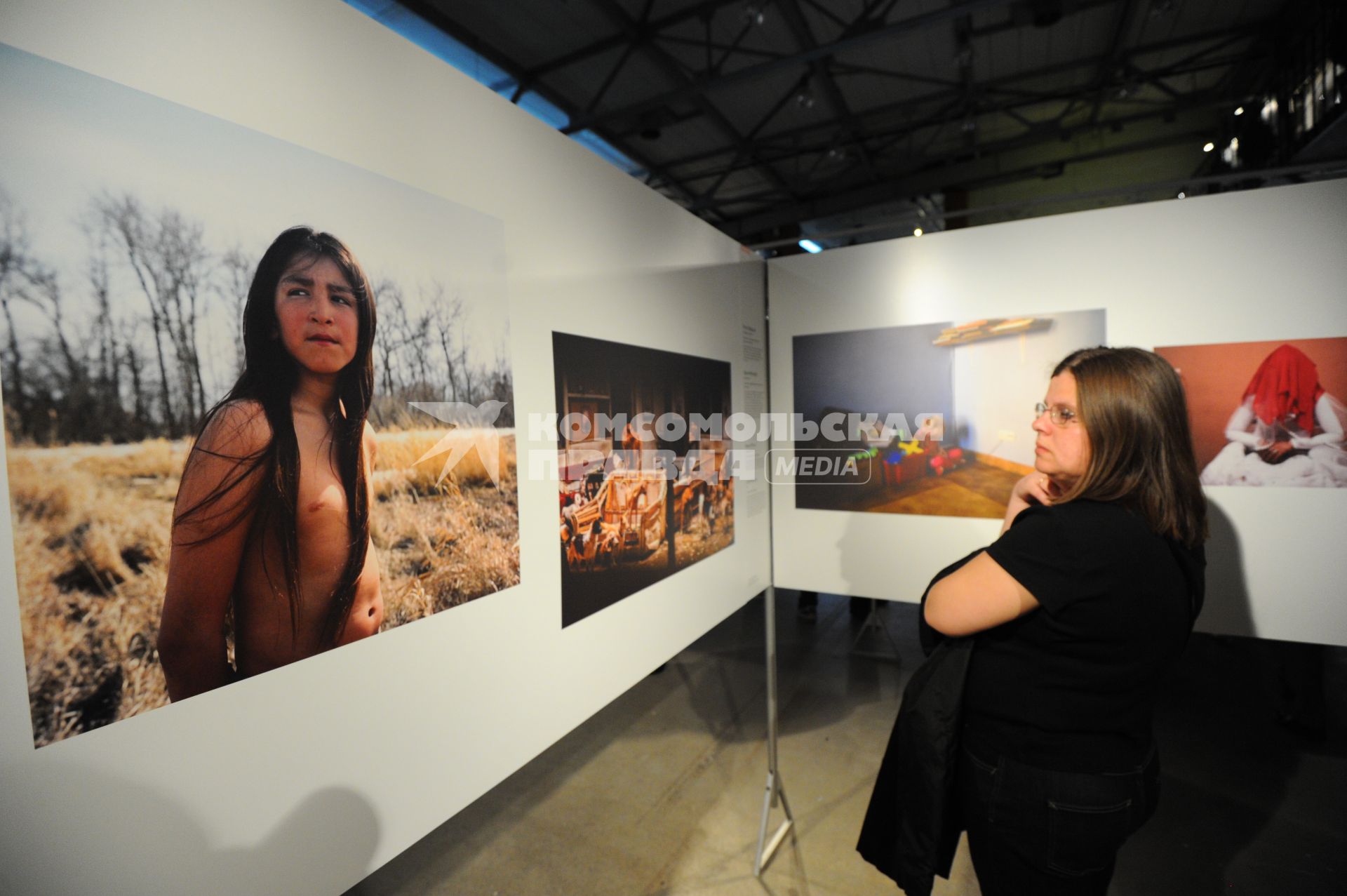 Открытие выставки победителей всемирного конкурса World Press Photo 2014 в центре дизайна ARTPLAY.