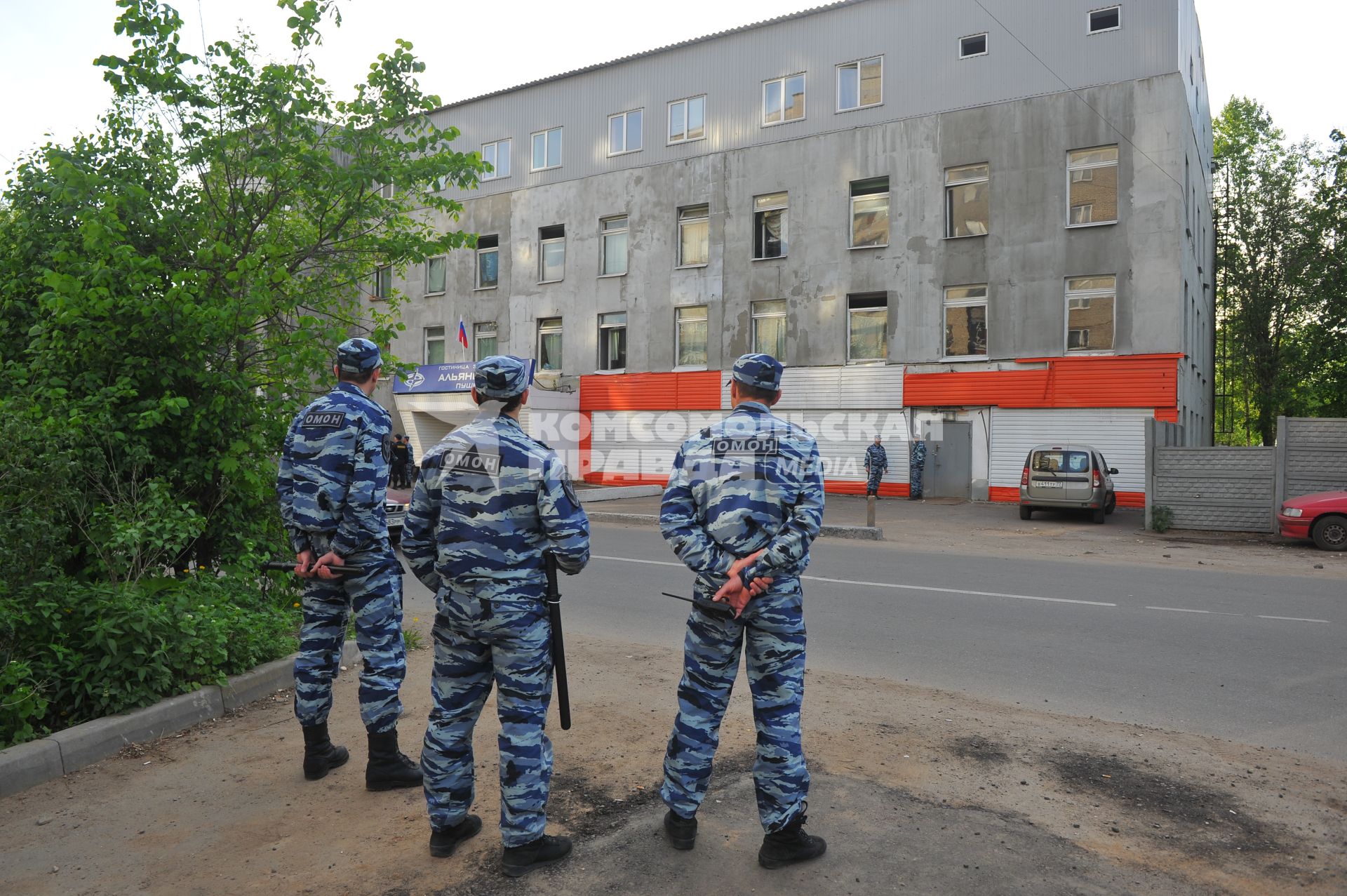 Место убийства болельщика `Спартака` Леонида Сафьянникова, погибшего в ходе драки с уроженцем Узбекистана Жахонгиром Ахмедовым 13 мая.