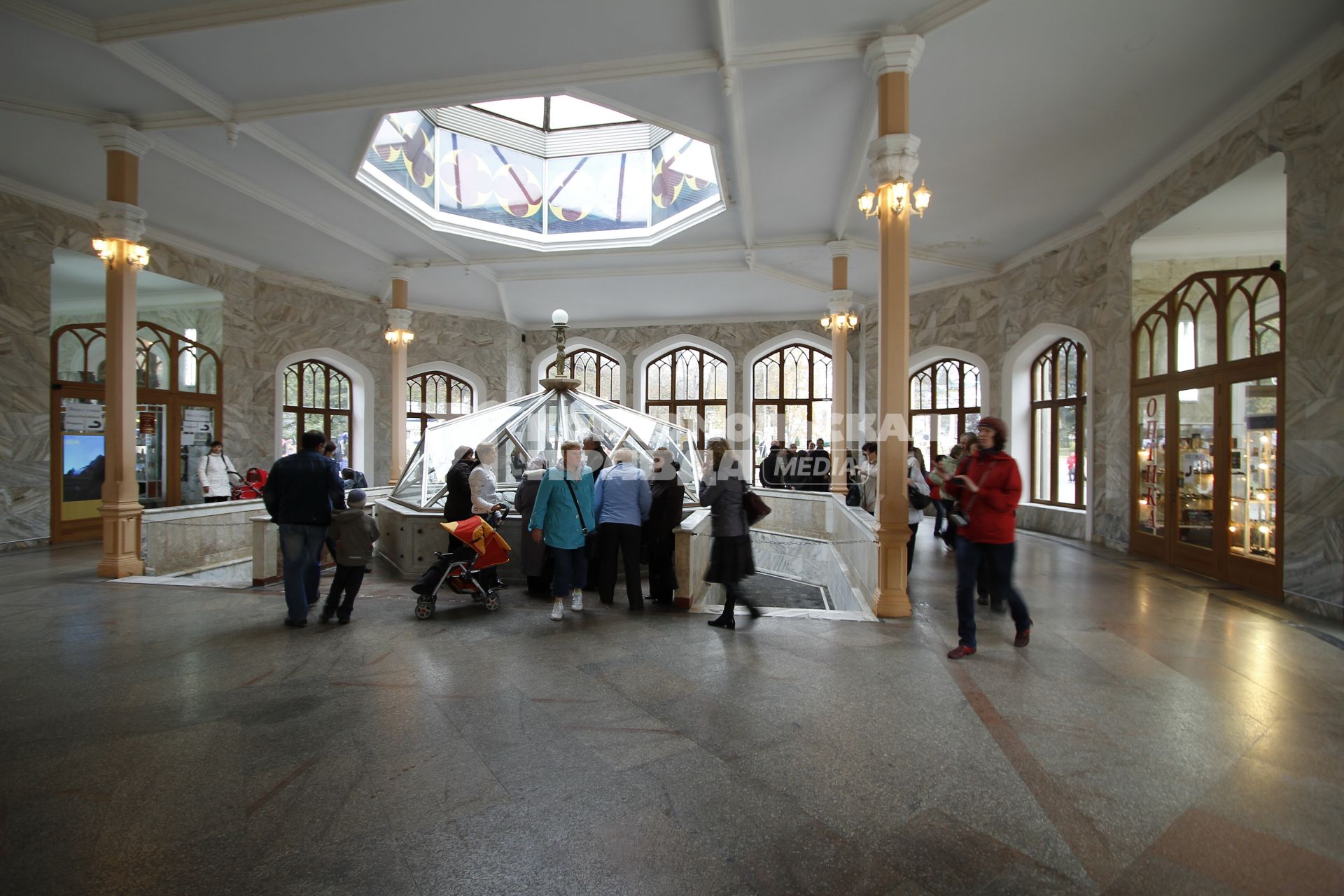 Интерьер центральной Нарзанной галереи