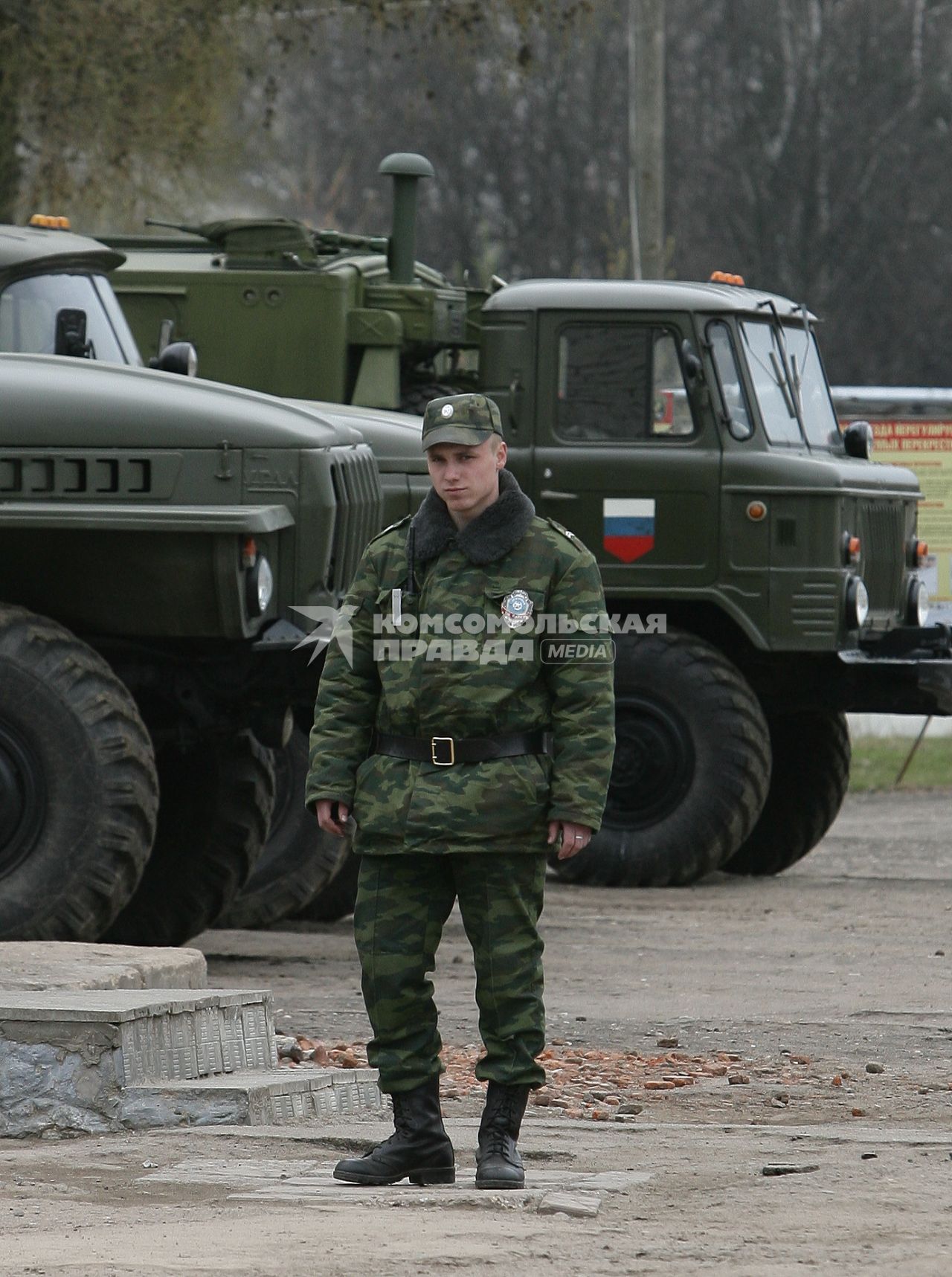 449-й отдельный салютный дивизион во время показательной тренировки к праздничному салюту в День Победы.