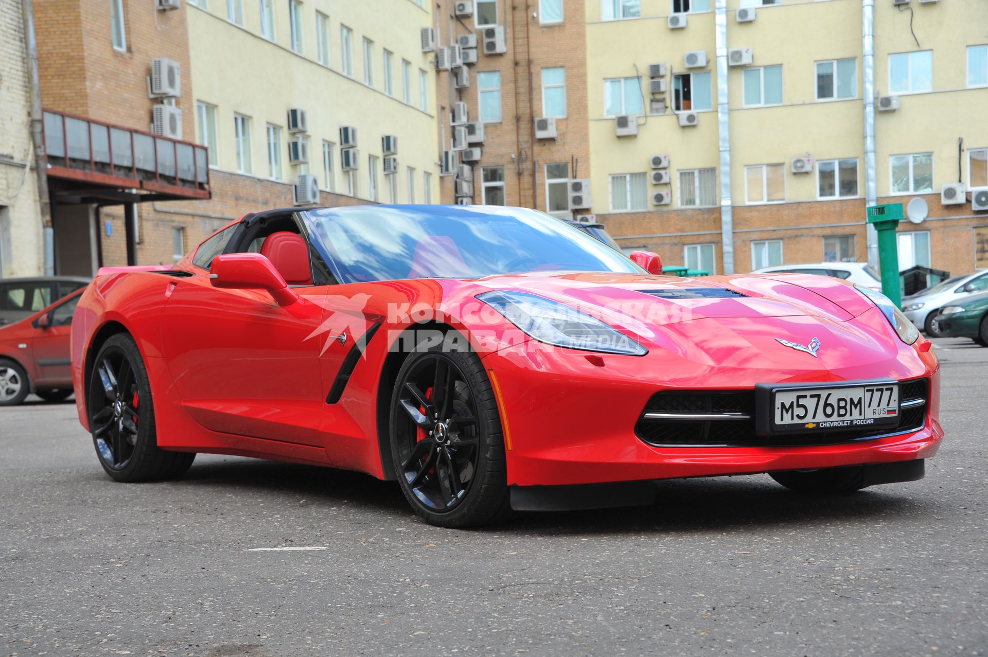 Автомобиль  Chevrolet Corvette Stingray Convertible 2014.