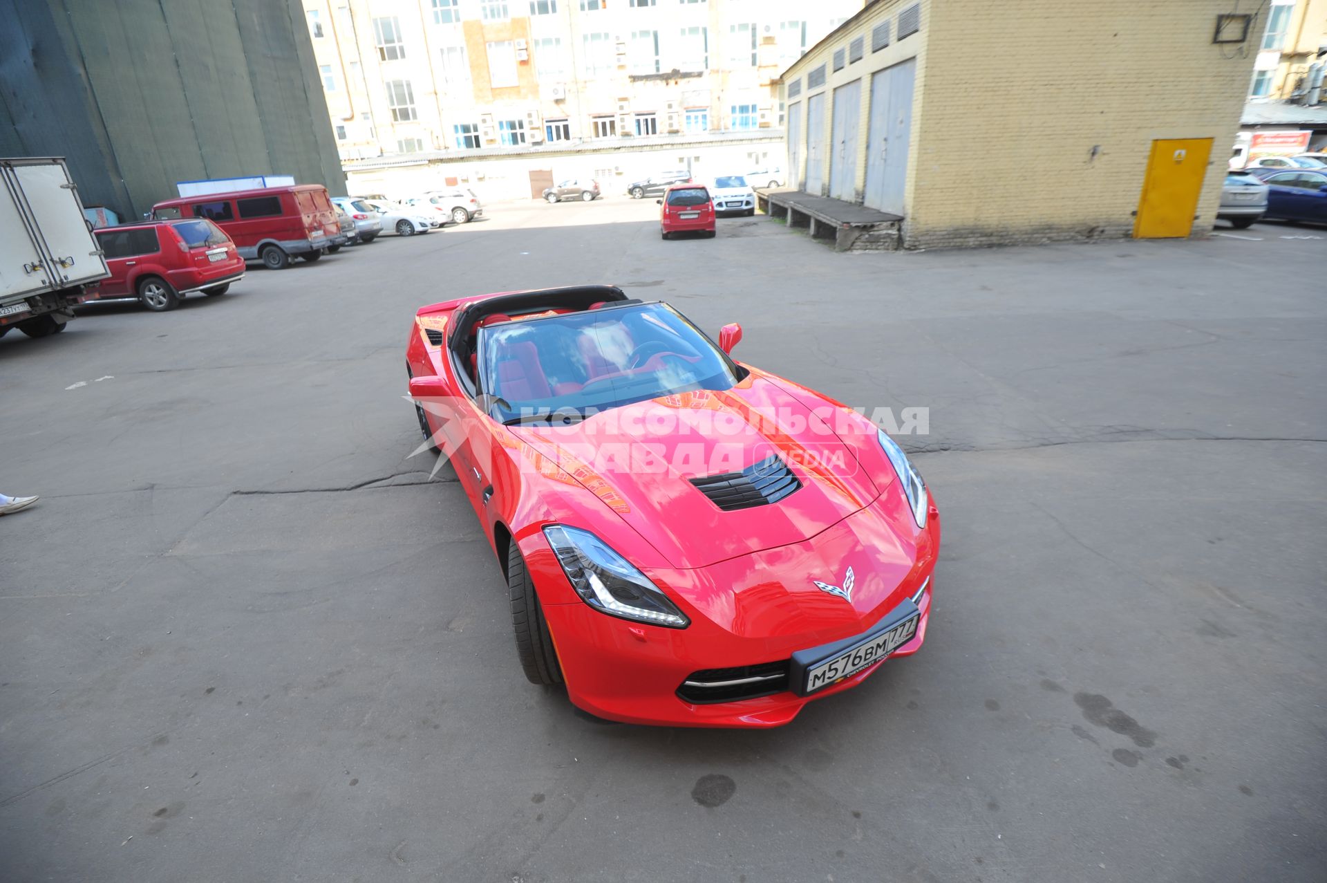 Автомобиль  Chevrolet Corvette Stingray Convertible 2014.