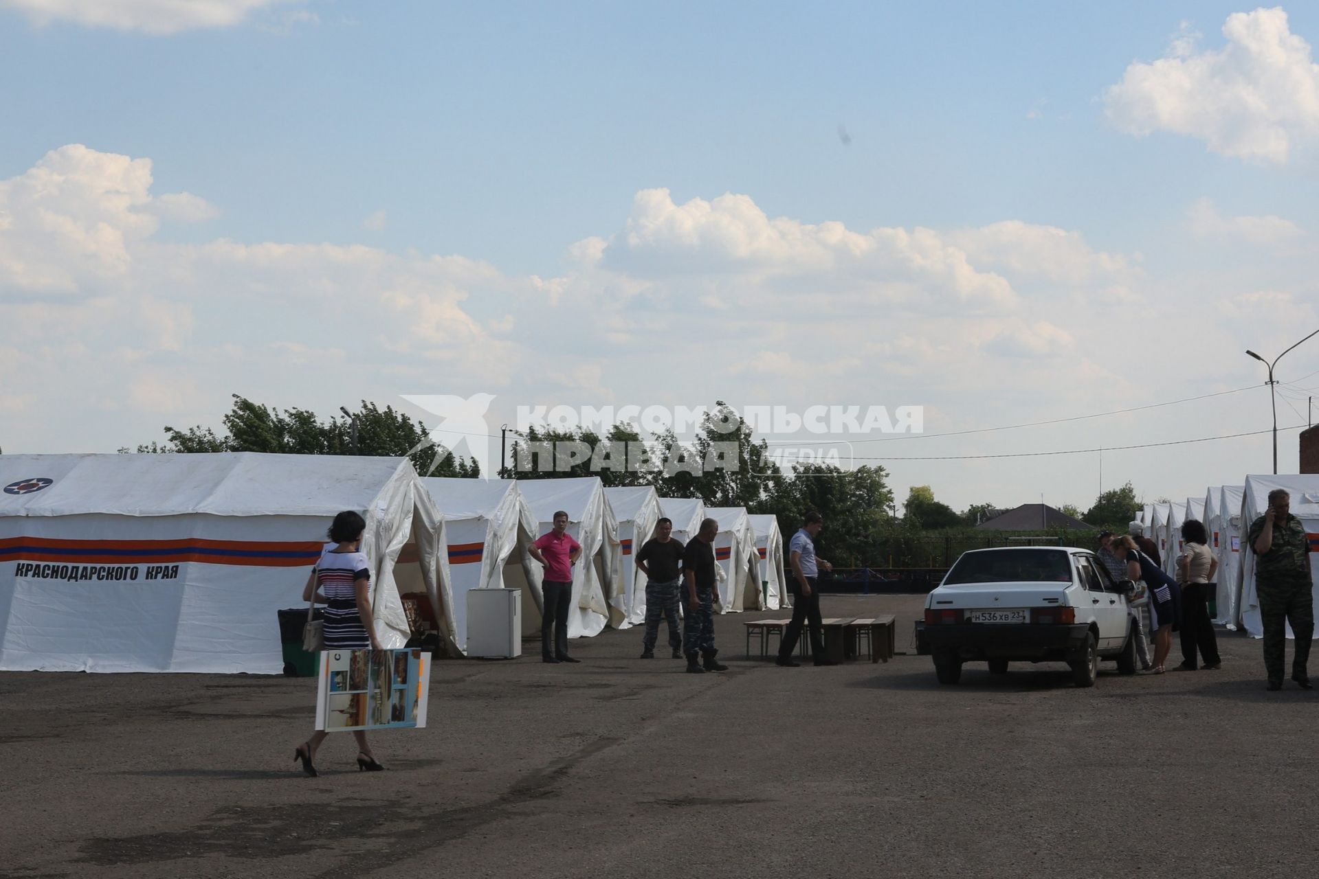 Палаточный лагерь беженцев из Украины.