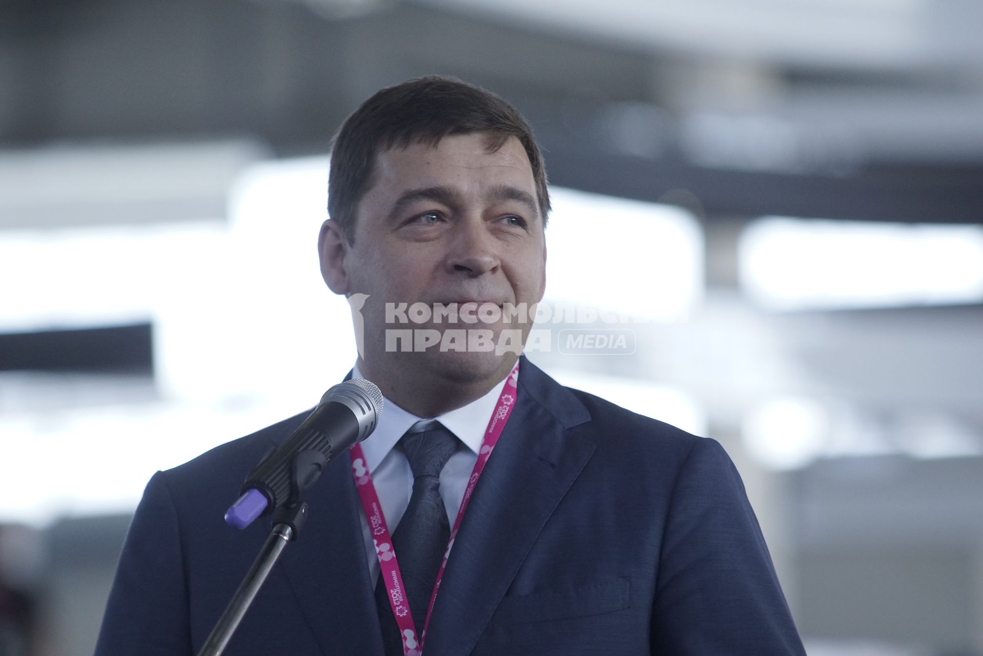 Губернатор Свердловской области Евгений Куйвашев на открытии выставки Иннопром в Екатеринбурге