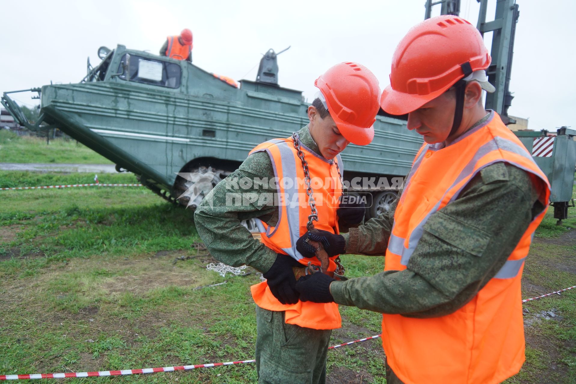 Военные железнодорожники экипируются  во время конкурса на лучшего в специальности