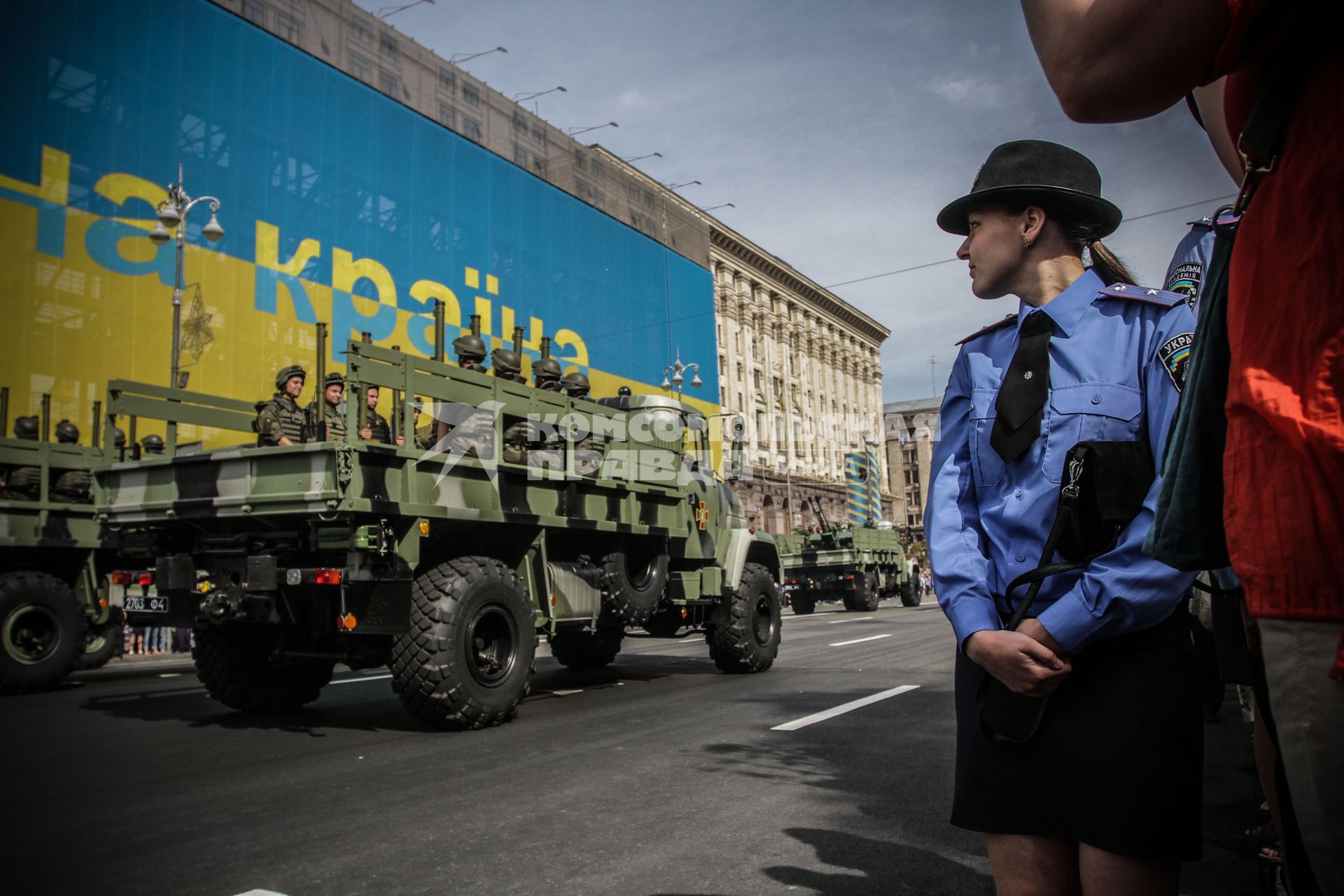 Военный парад, посвященный 23-й годовщине независимости Украины, на Майдане Незалежности (площади Независимости) в Киеве.