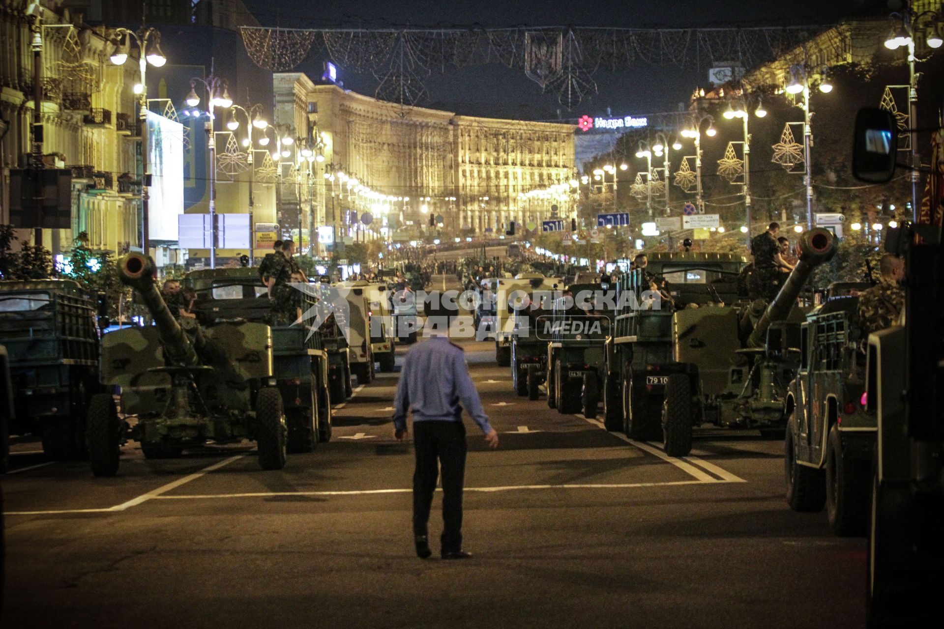 Репетиция военного парад, посвященного 23-й годовщине независимости Украины, на Майдане Незалежности (площади Независимости) в Киеве.