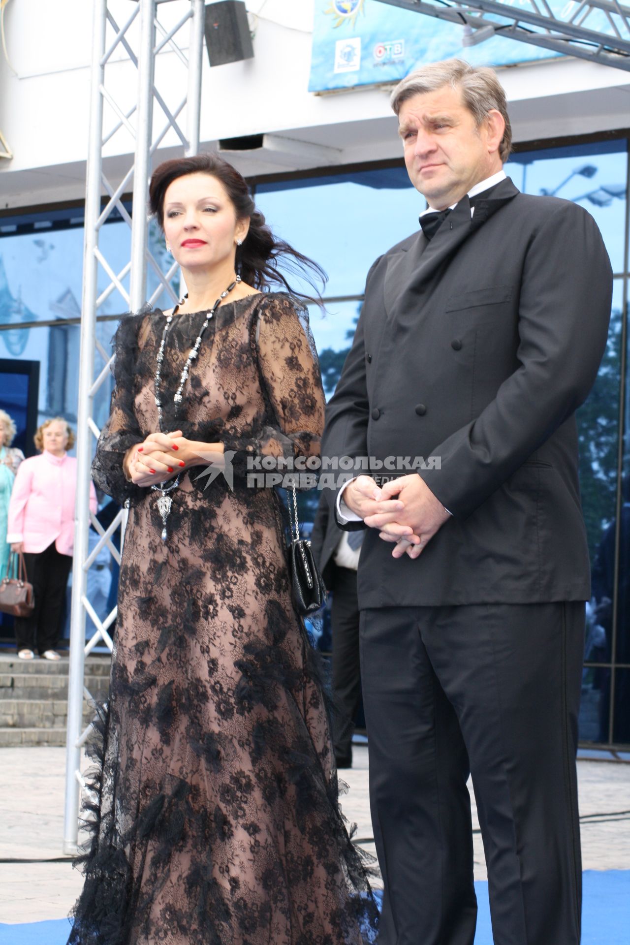 Заместитель министра регионального развития Российской Федерации ( ранее губренатор приморского края ) Сергей Дарькин с женой Ларисей Белобровой.