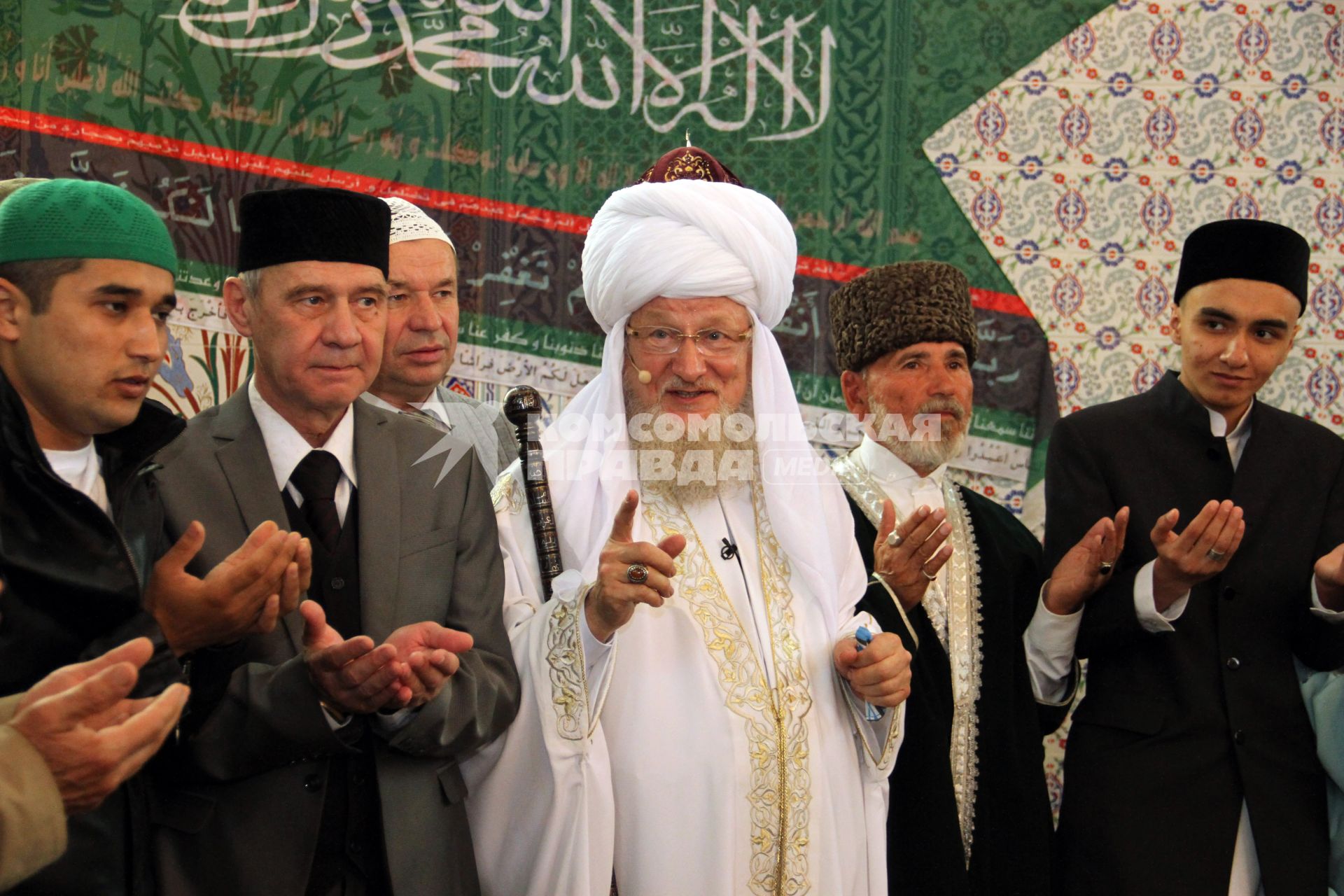 Мусульманский праздник Ураза-байрам в Уфе. Верховный муфтий, Председатель Центрального духовного управления мусульман России Талгат Таджуддин.