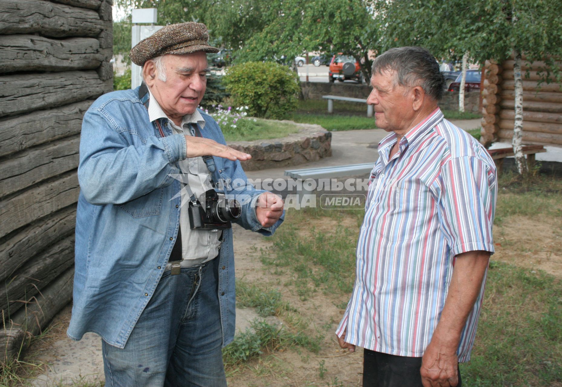 Журналист `Комсомольской правды`, писатель Василий Песков в городе Калач.