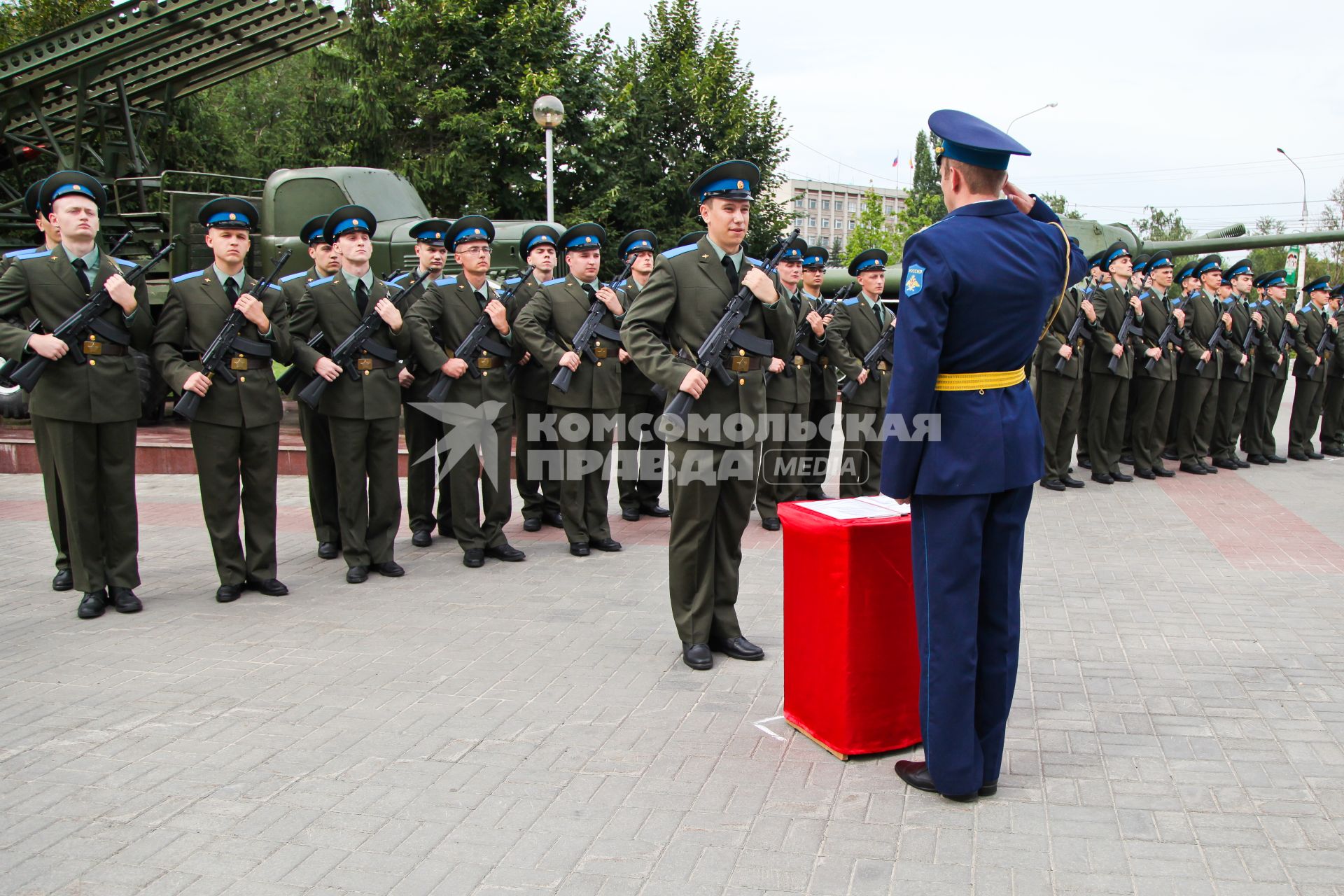 Принятие военной присяги военнослужащими первой научной роты в Воронеже.