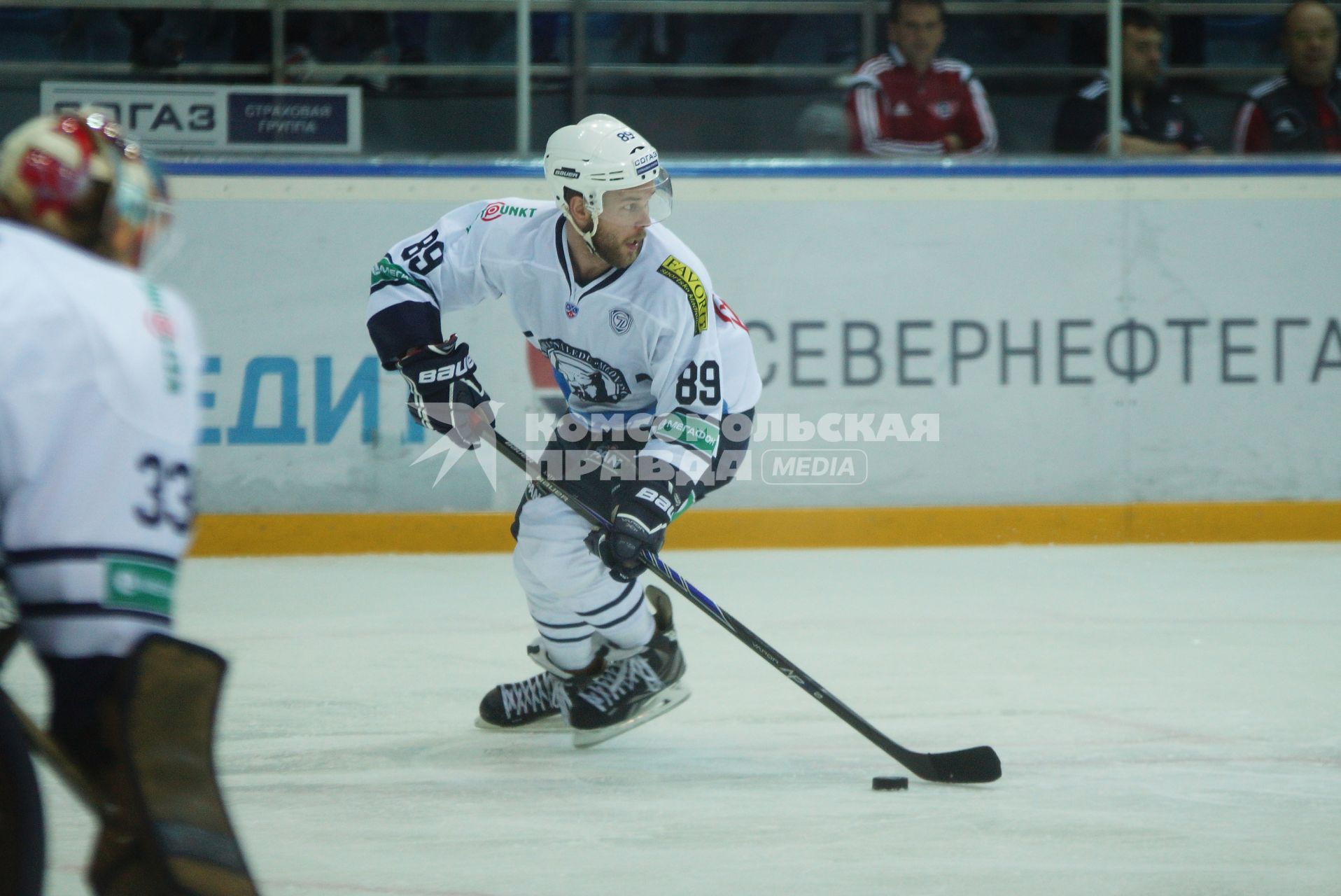 Матч КХЛ \"Автомобилист\" 3-2 \"Медвешчак\" Загреб. Хоккеист ХК Медвешчак №89 Марк Катич