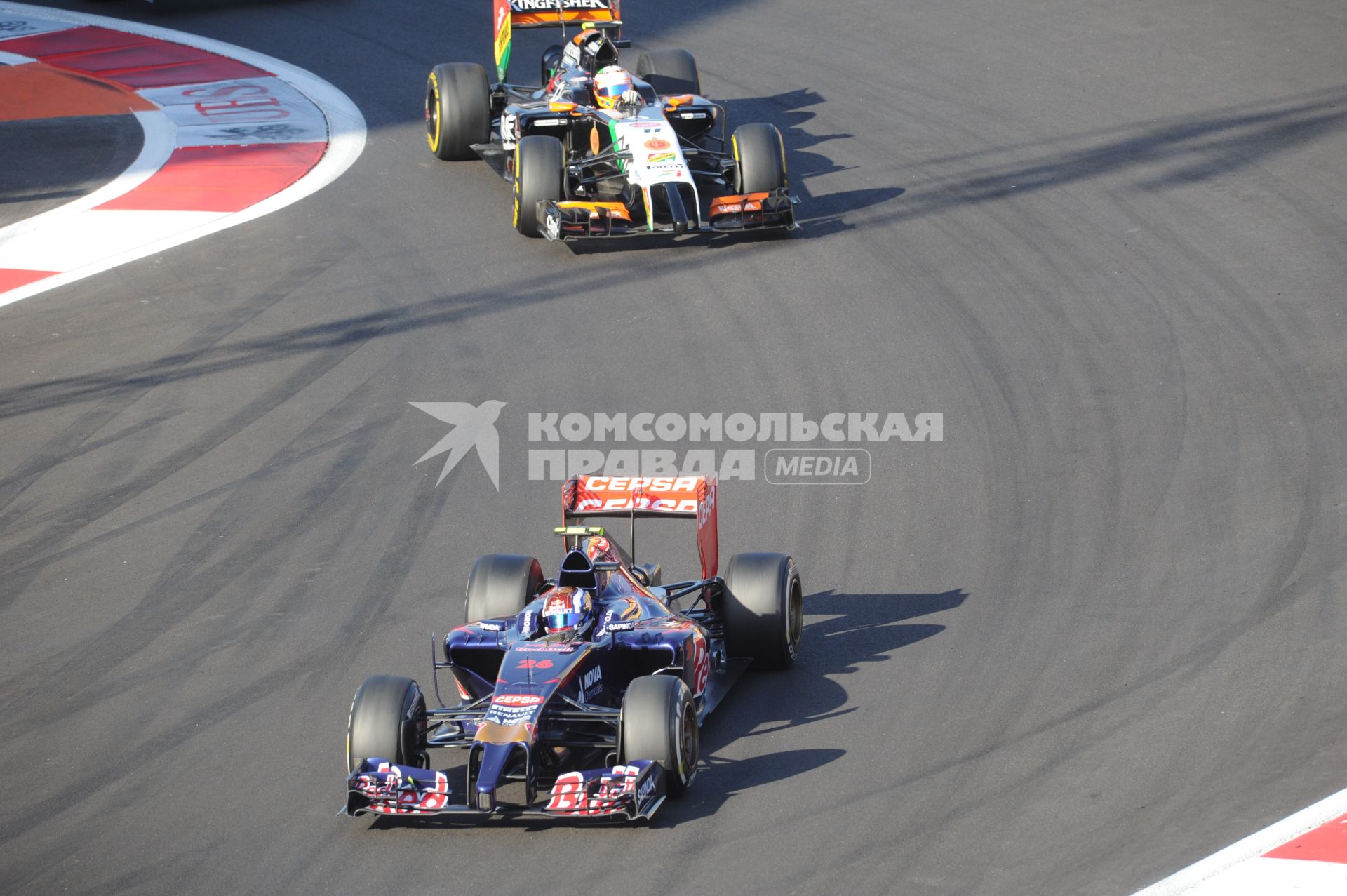 Российский этап Гран-при `Формулы-1`. На снимке: гонщик команды `Toro Rosso-Renault` Даниил Квят.