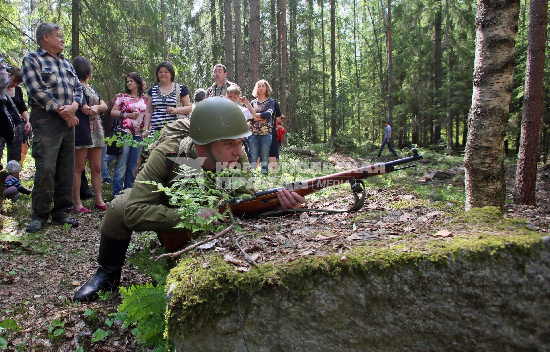 Военная реконструкция сражений на советско-финском фронте.