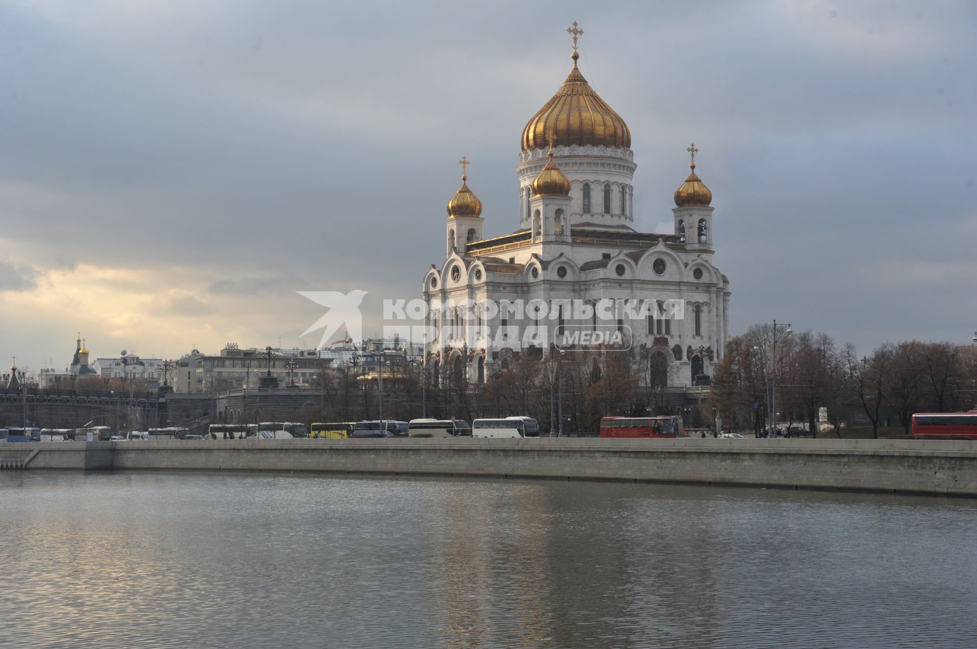 Виды Москвы. Храм Христа Спасителя.