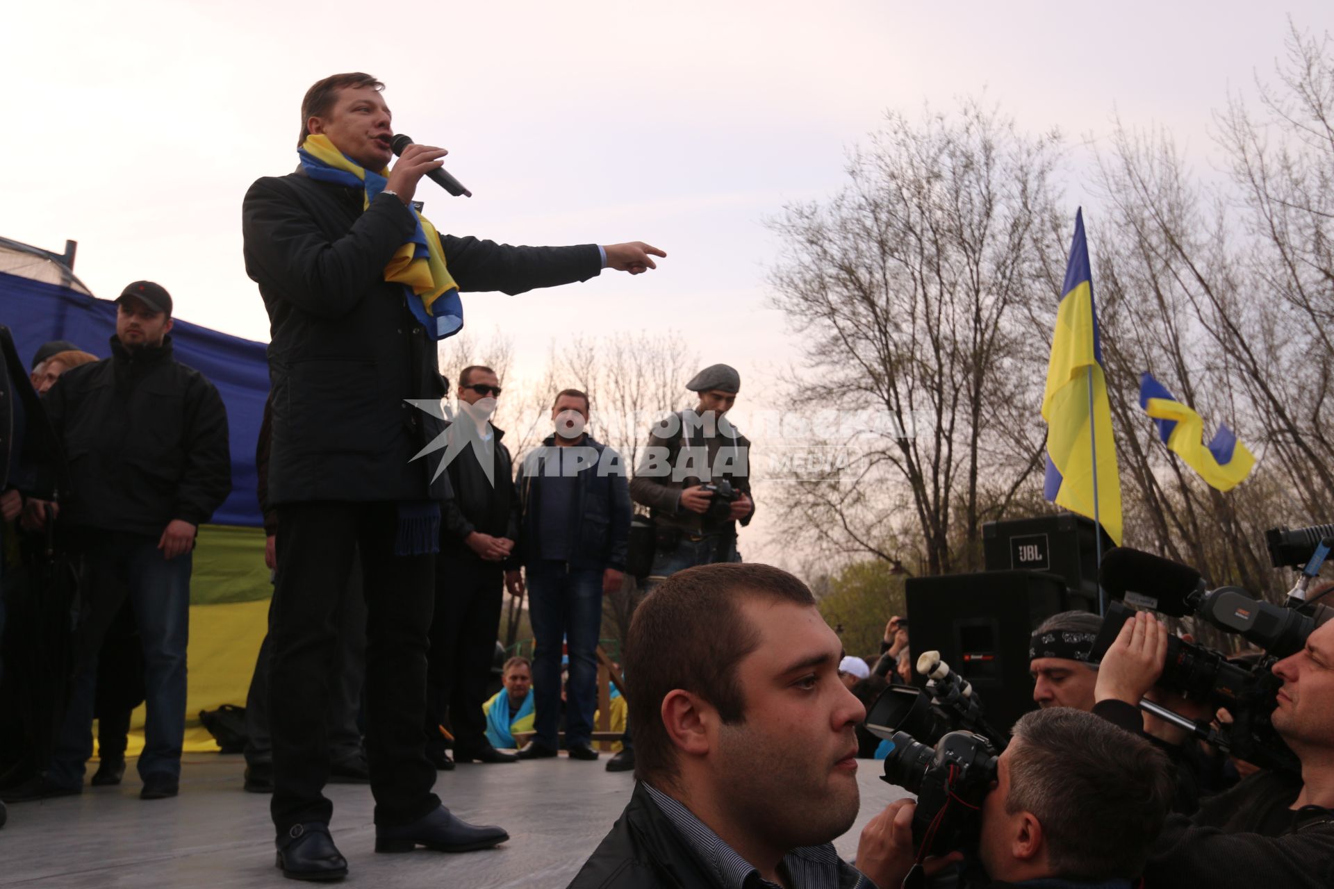 Донецк. Митинг за единую Украину в Парке Победы. На снимке: кандидат в президенты Украины, лидер Радикальной партии Олега Ляшко Олег Ляшко.