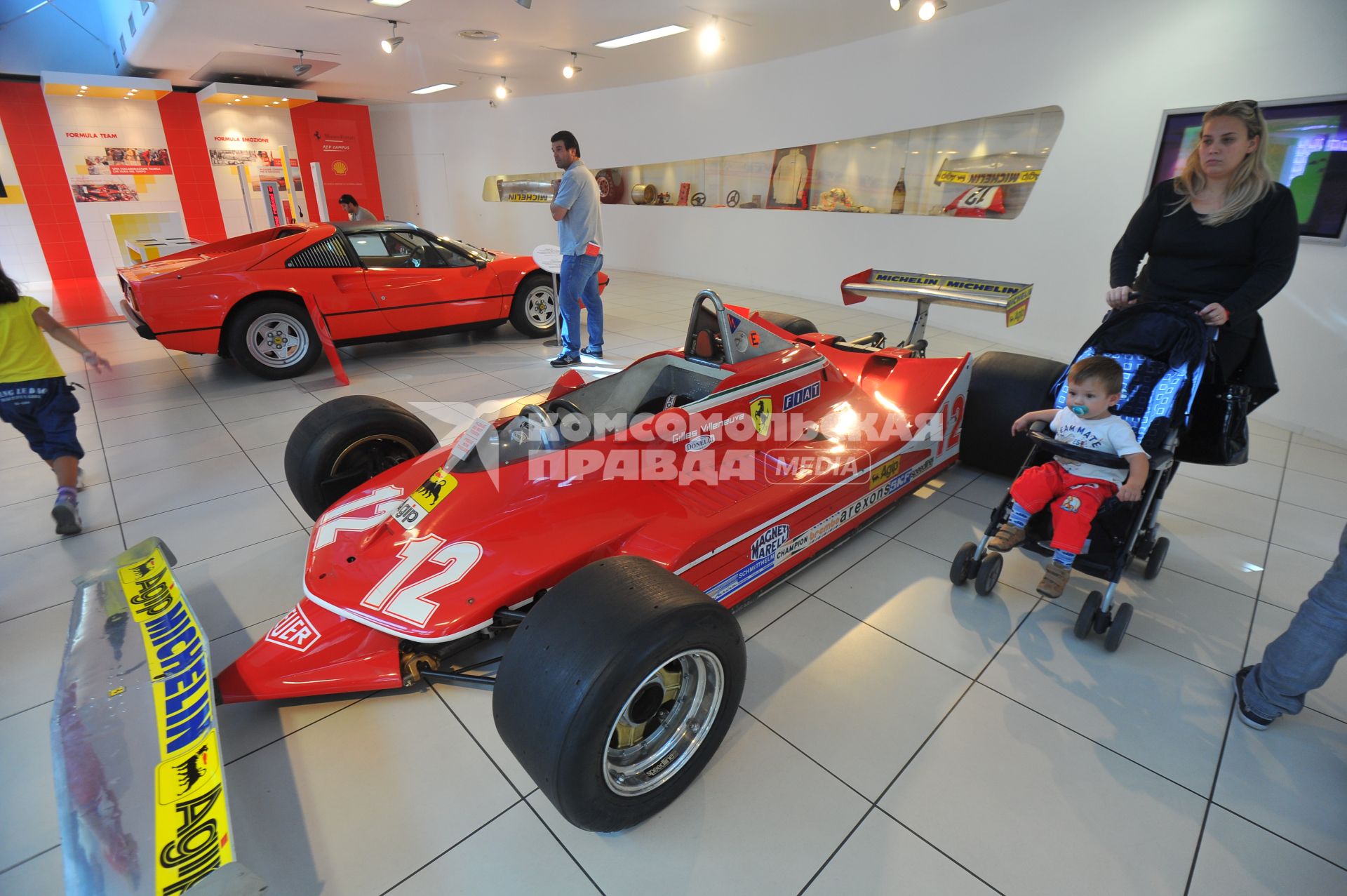 Модена. Музей Энцо Феррари. На снимке: автомобиль Ferrari 312 T4.