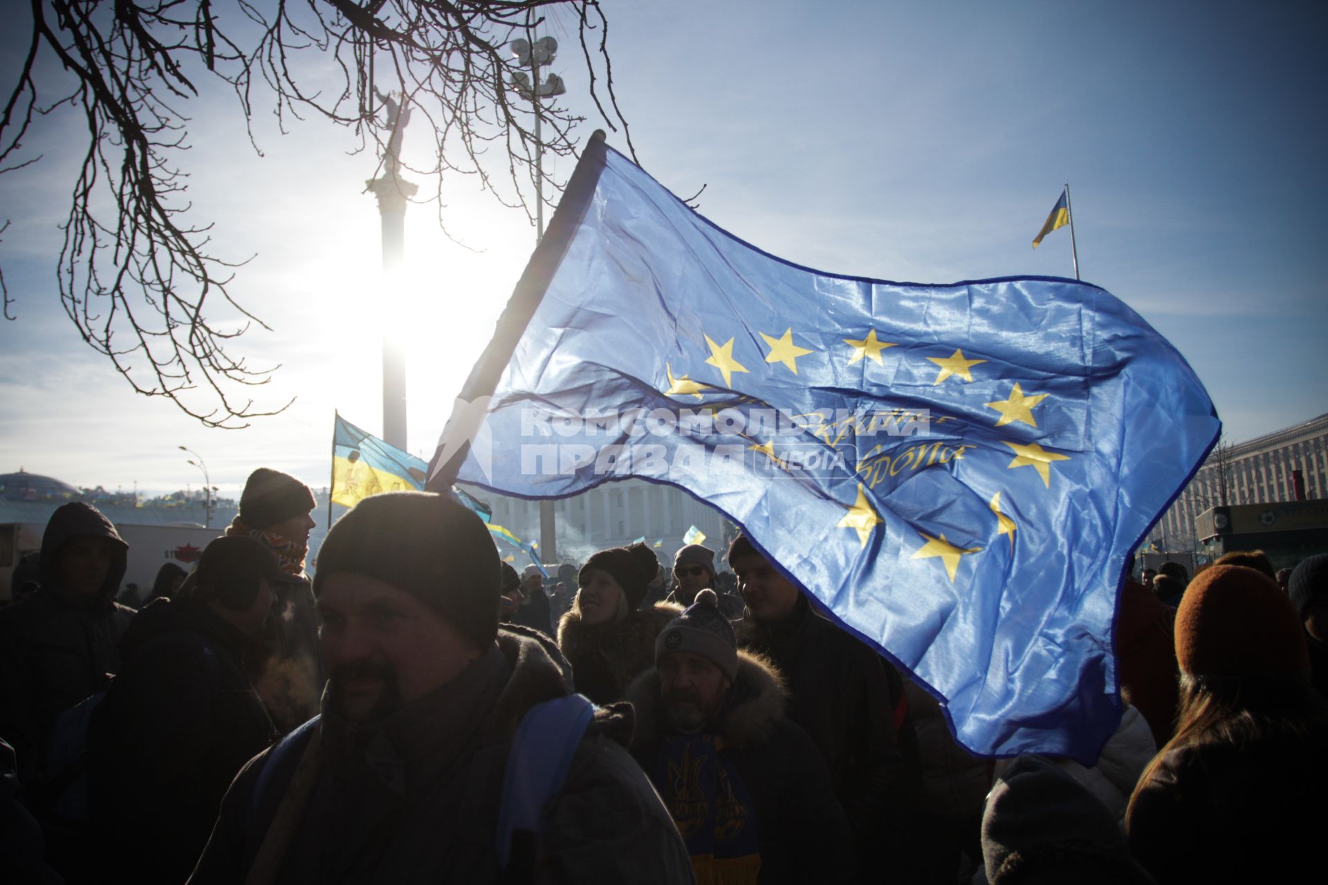 Киев. Активисты Евромайдана на площади Независимости (Незалежности).