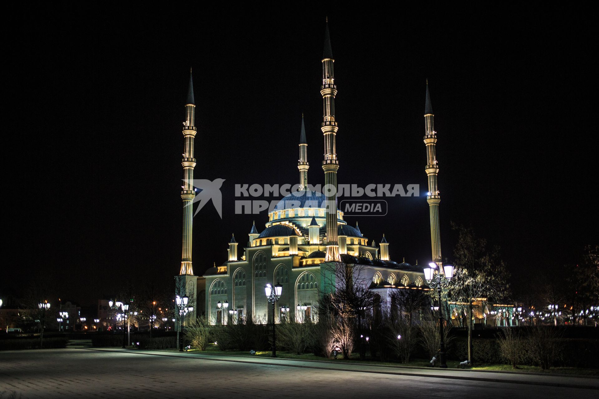 Мечеть \"Сердце Чечни\" в Грозном