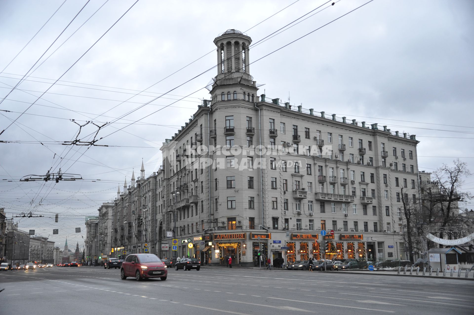 Москва, Тверская ул., 17, стр. 1. Здание в котором расположен ресторан  `Армения`.