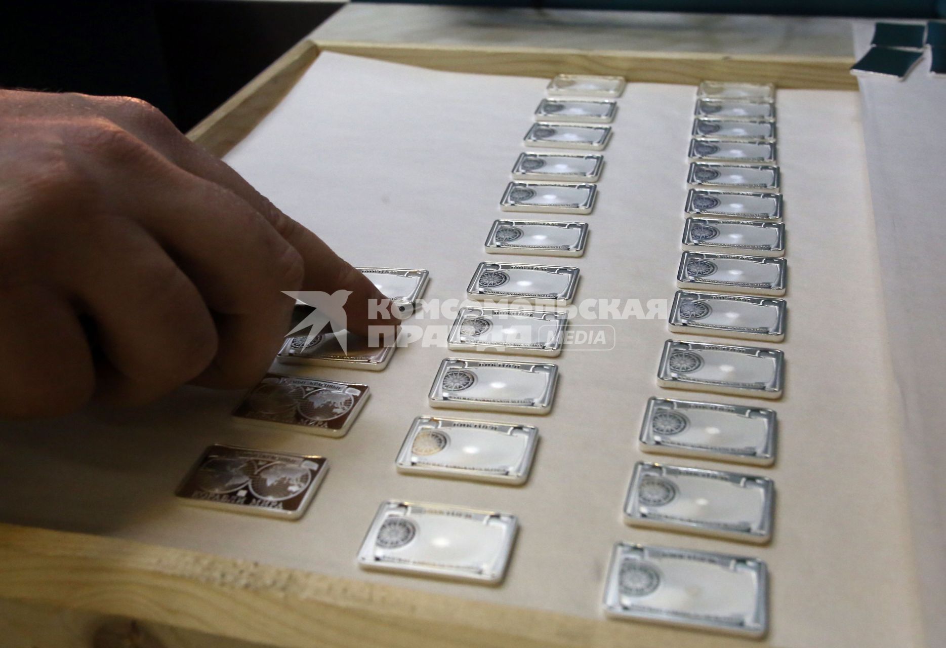 санкт- перербуржский монетный двор   производство медалий монет и жетонов