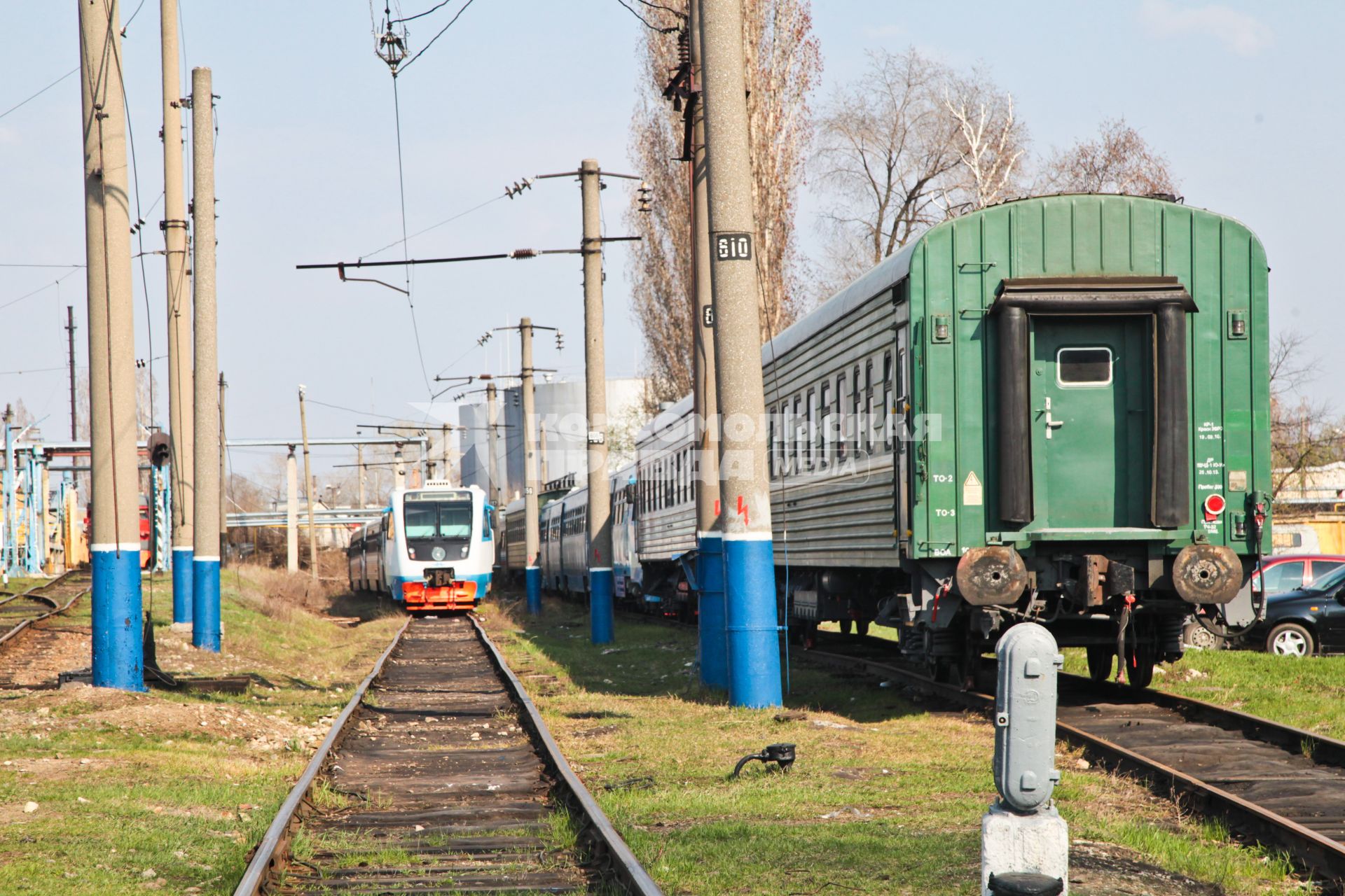 Стоянка электричек у воронежского вагоноремонтного завода