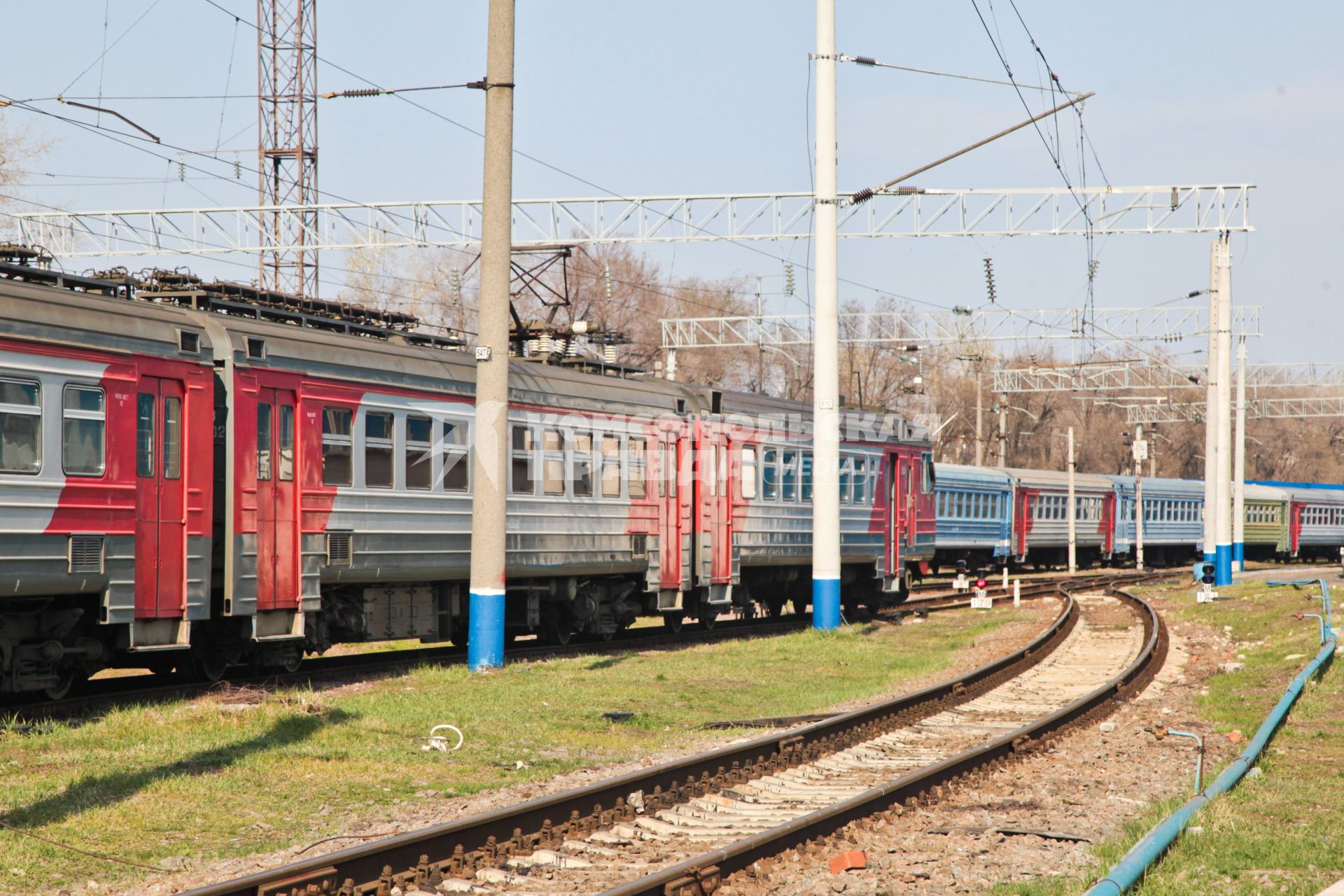 Стоянка электричек у воронежского вагоноремонтного завода