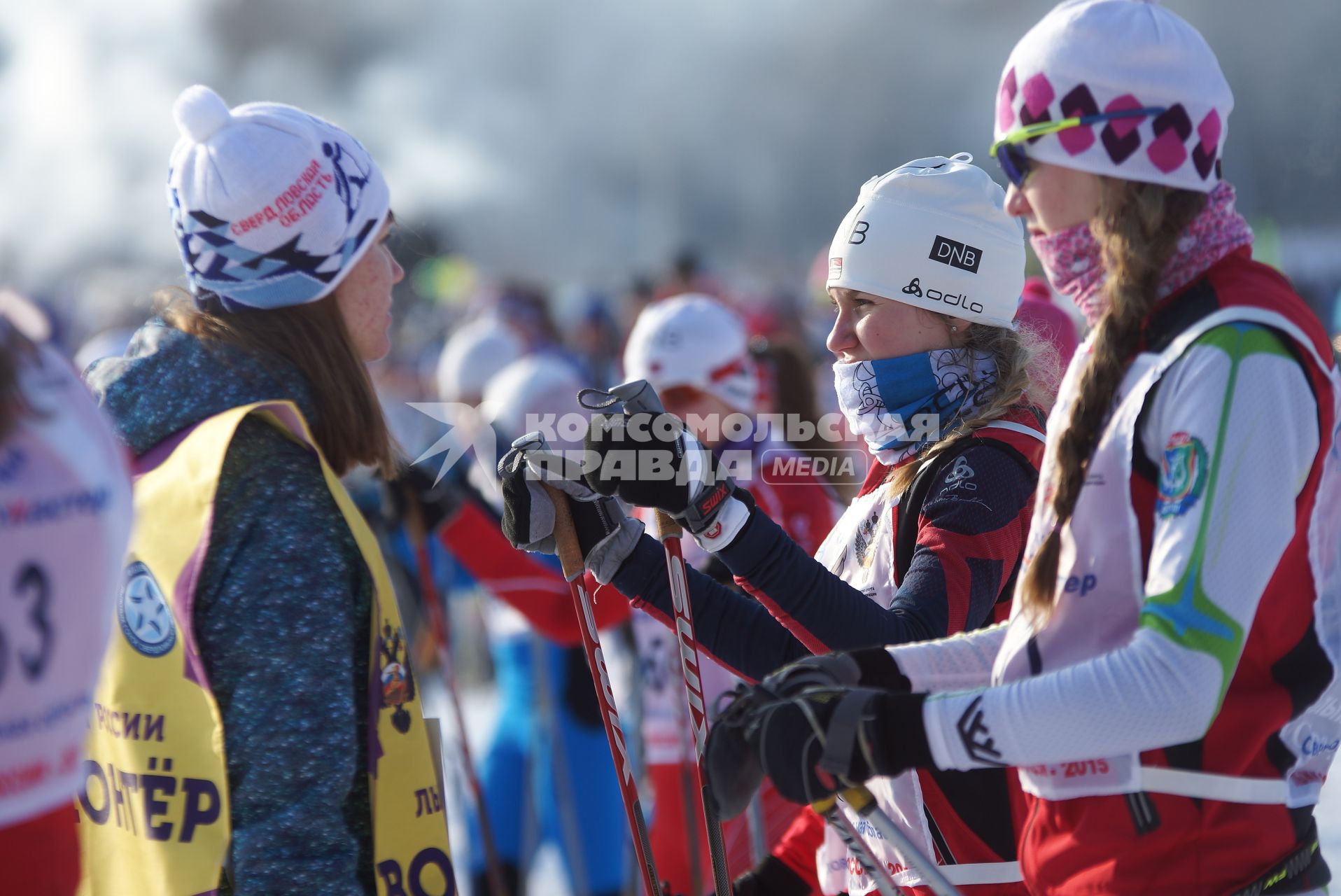 Участницы всероссийской лыжной гонки \"Лыжня России 2015\" во время женского забега среди спортсменов. Екатеринбург