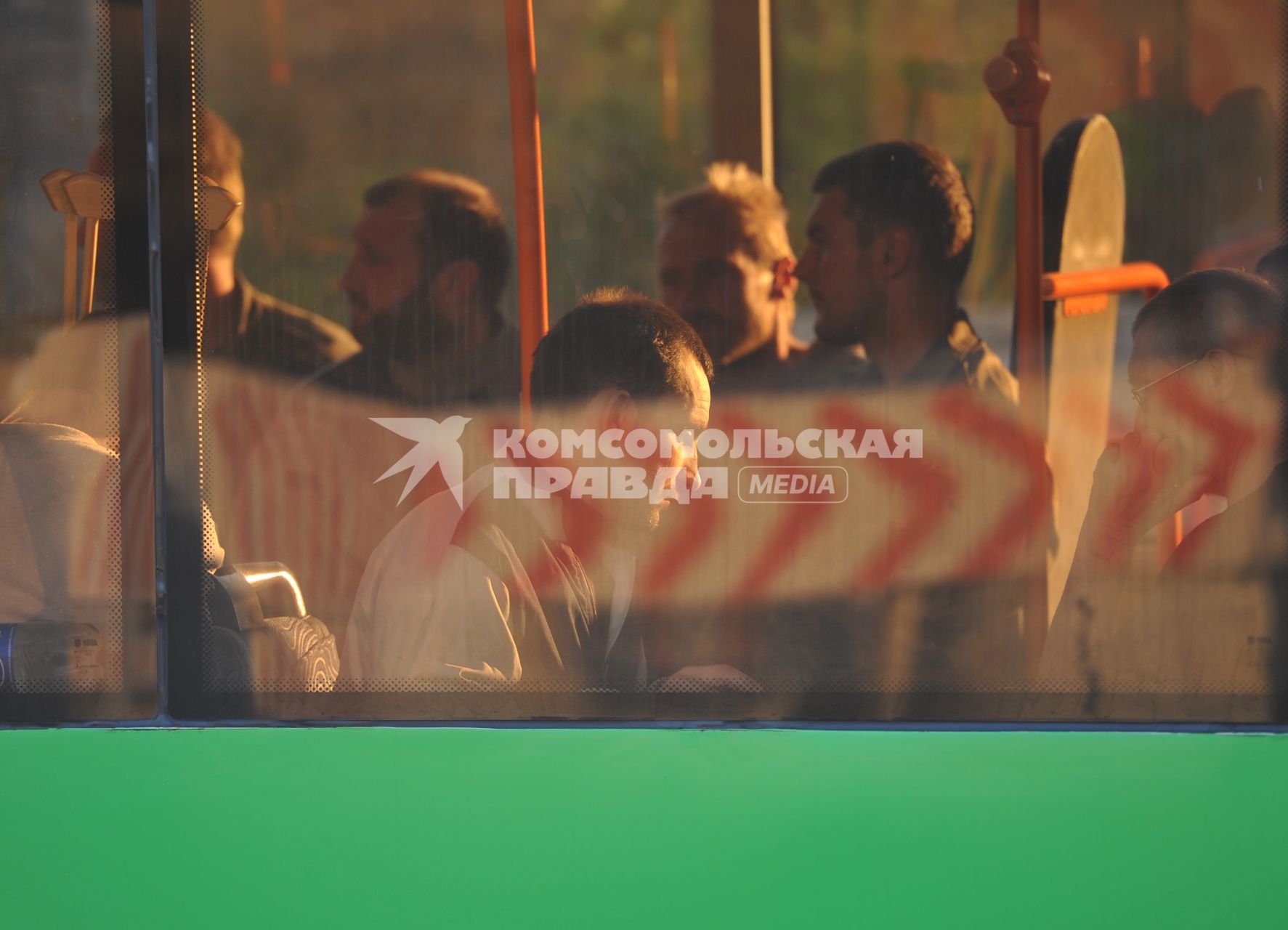 Донецкая область. Обмен военнопленными между ДНР и украинской стороной. На снимке: пленные украинские военнослужащие в автобусе во время обмена.