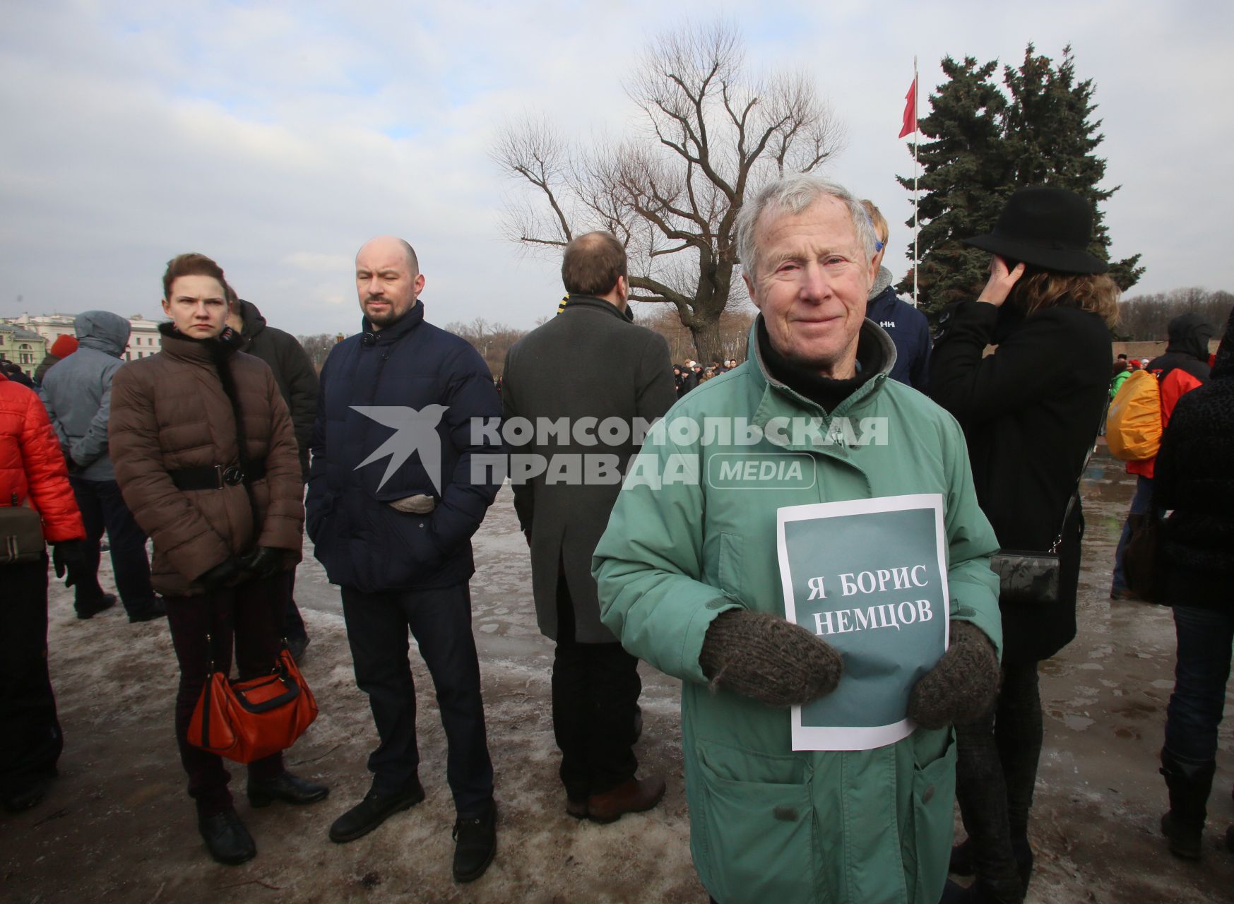 Траурное шествие памяти Бориса Немцова в Санкт-Петербурге.