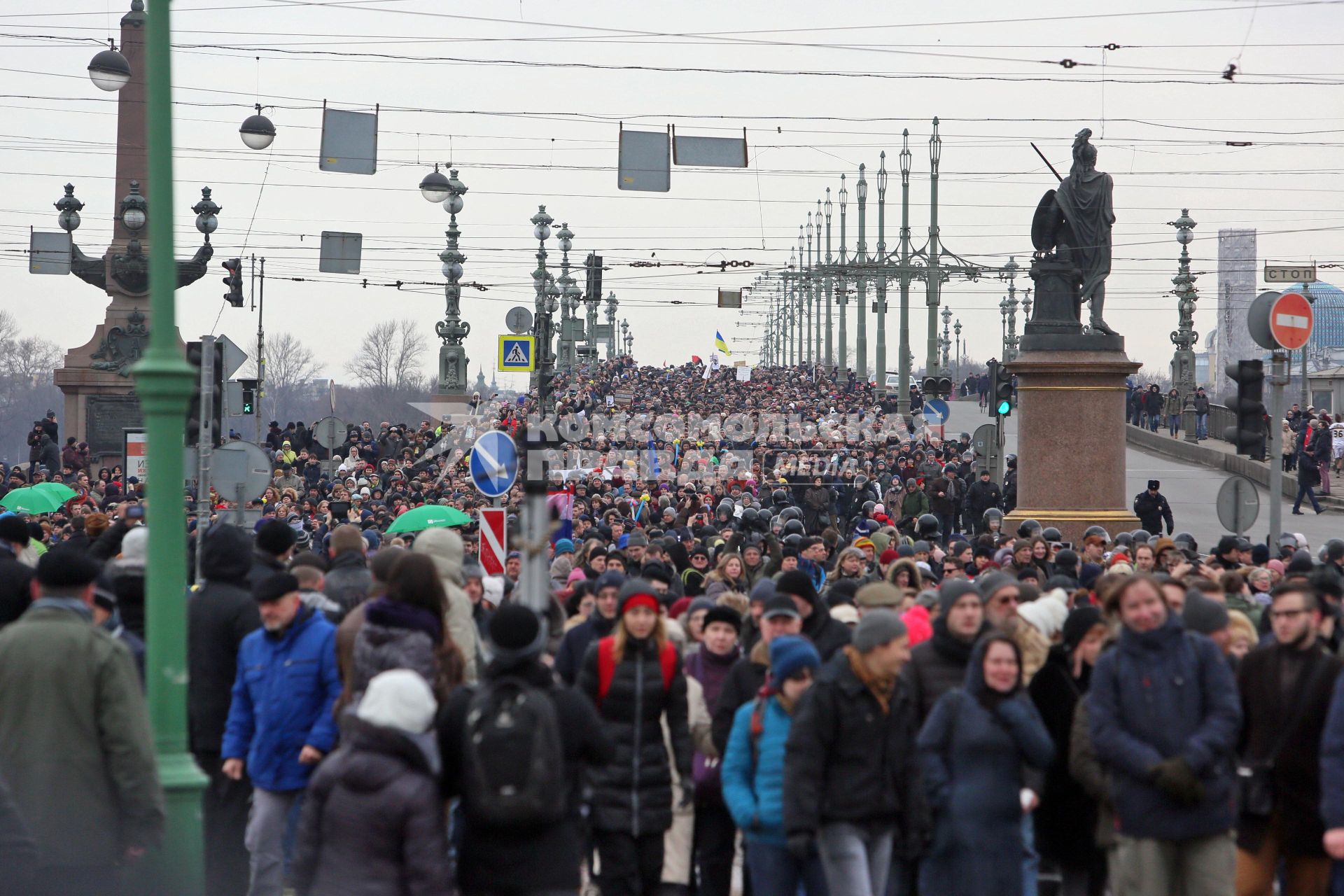 Траурное шествие памяти Бориса Немцова в Санкт-Петербурге.