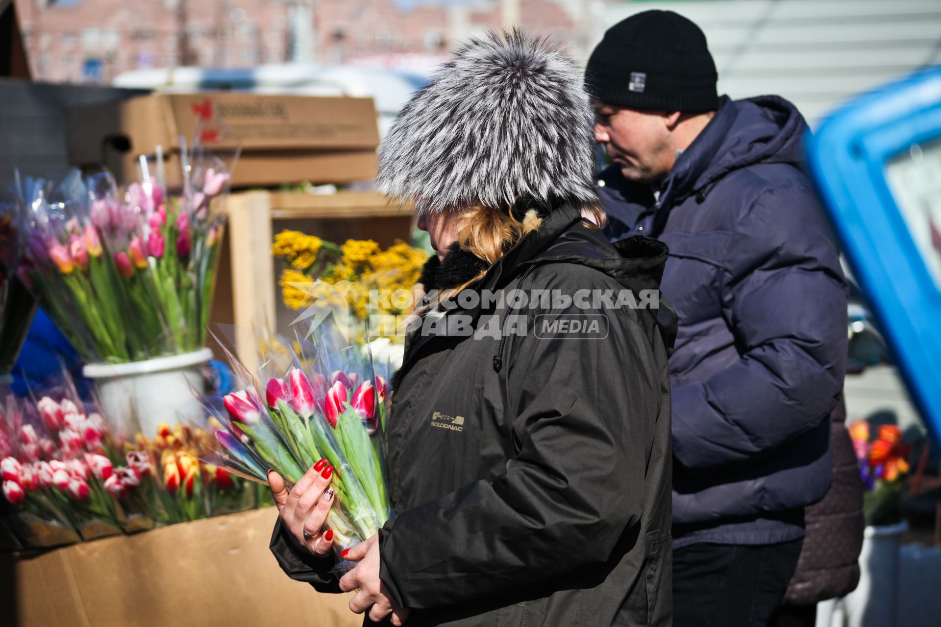 Воронеж. Подготовка в 8 марта. Продажа тюльпанов.