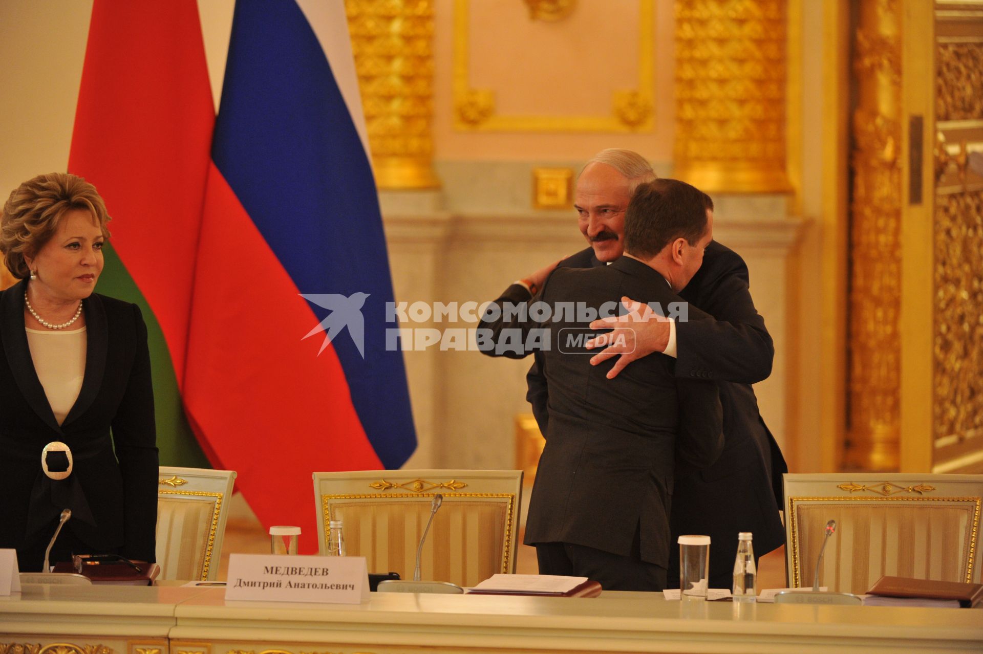 Спикер СФ РФ Валентина Матвиенко, премьер-министр РФ Дмитрий Медведев и президент Белоруссии Александр Лукашенко перед заседанием Высшего Государственного Совета Союзного государства.