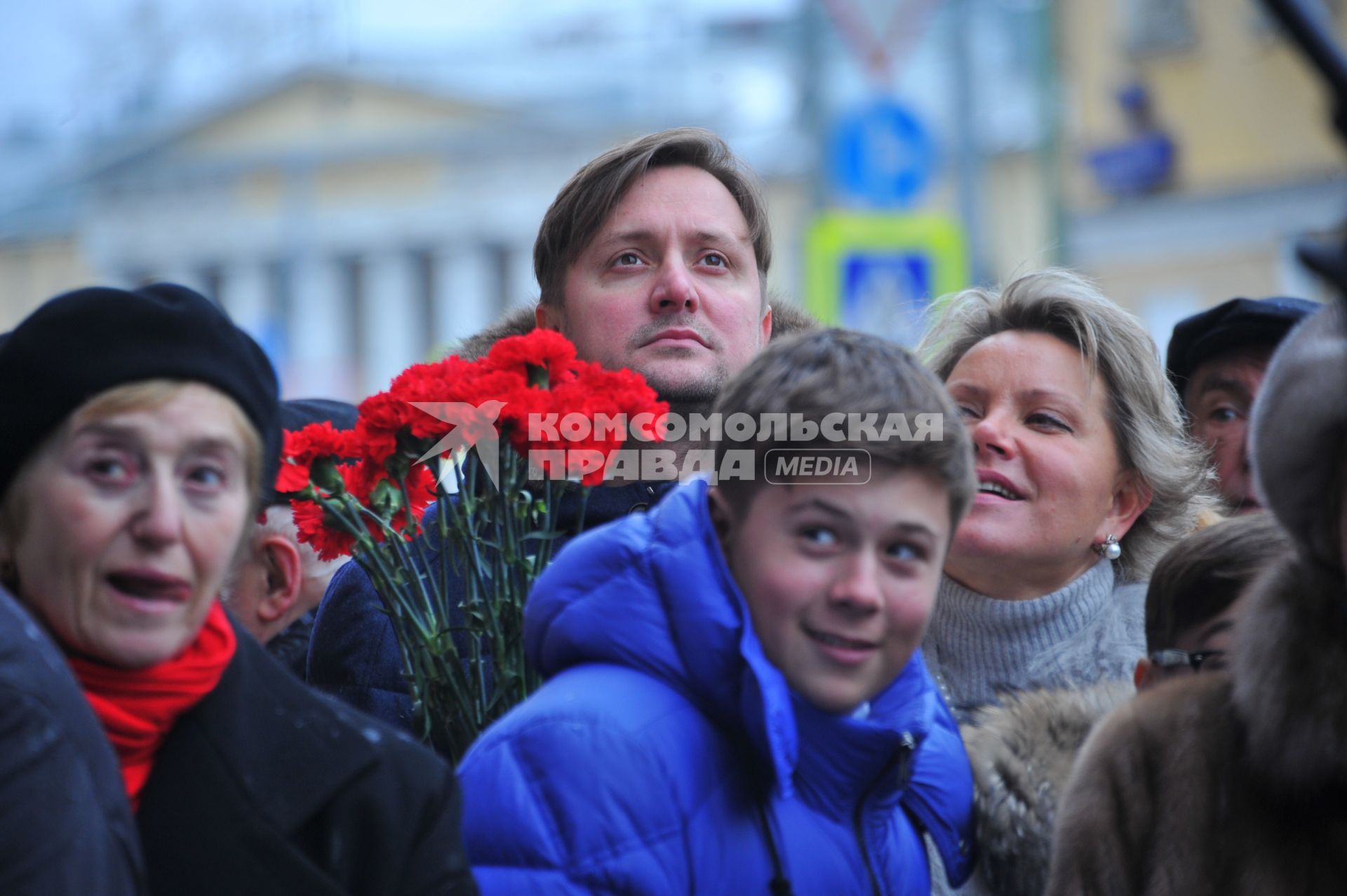 Москва. Актер Артем Михалков на церемонии открытия мемориальной доски писательнице, поэтессе, переводчице Наталье Кончаловской на Поварской улице.