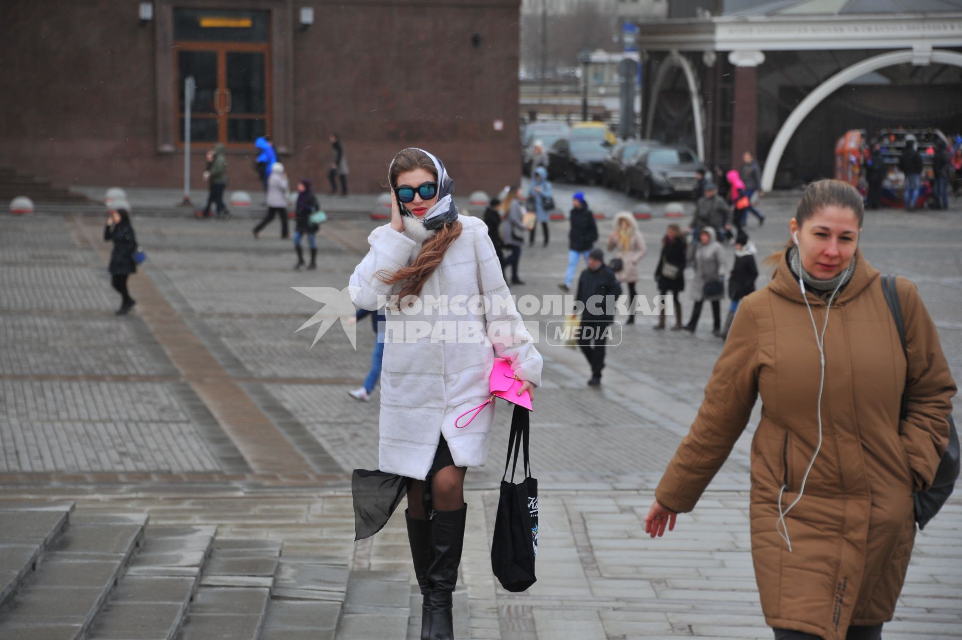 Москва. Ветреная погода.