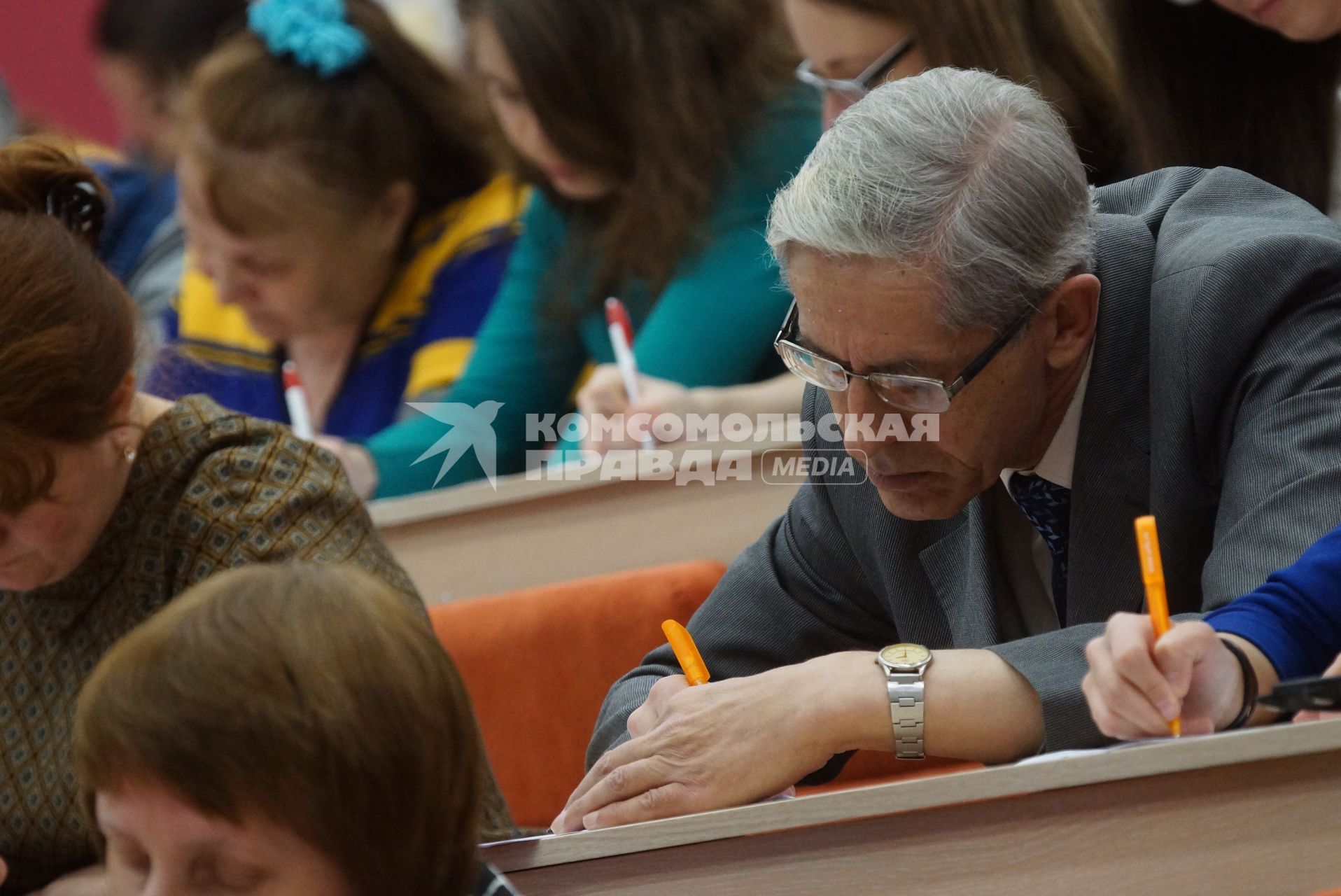 Участники во время ежегодной международной образовательной акции \"Тотальный диктант\" в Уральском федеральном университете имени Б.Н.Ельцина