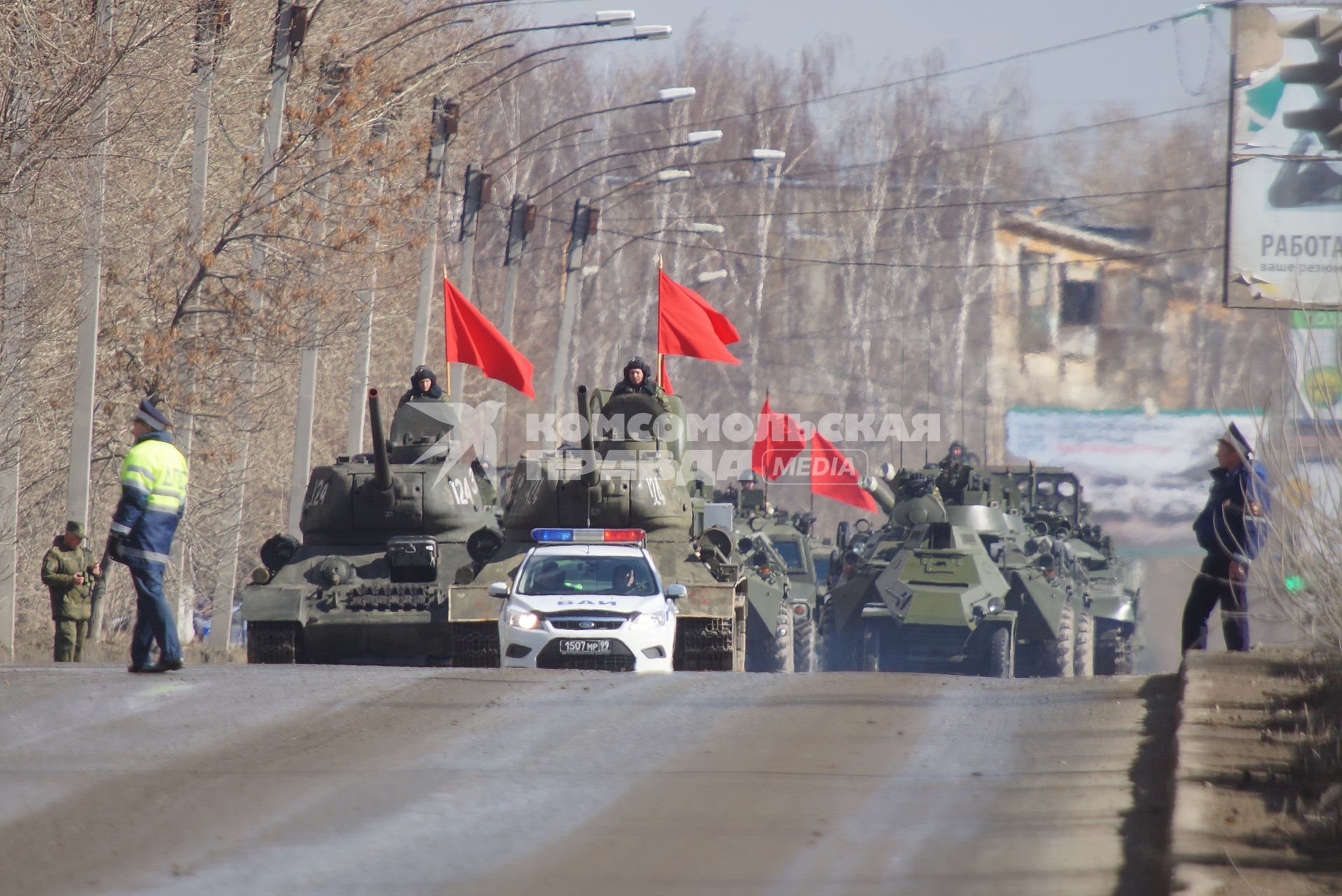 Екатеринбург. Танки Т-34-85 во время репетиции парада Победы.