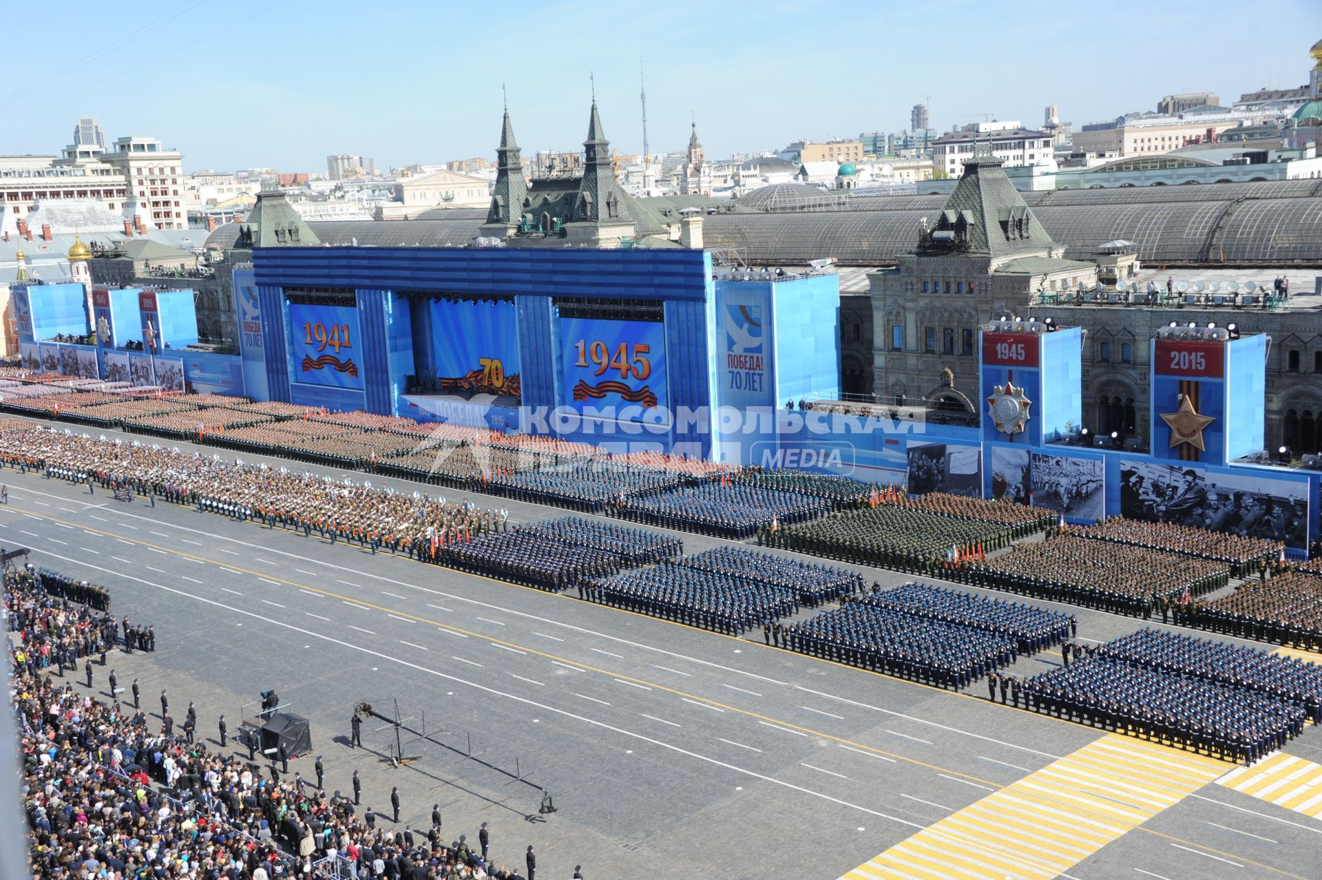 Москва. Военнослужащие парадных расчетов во время генеральной репетиции Парада на Красной площади, в честь 70-летия Победы в Великой Отечественной войне.