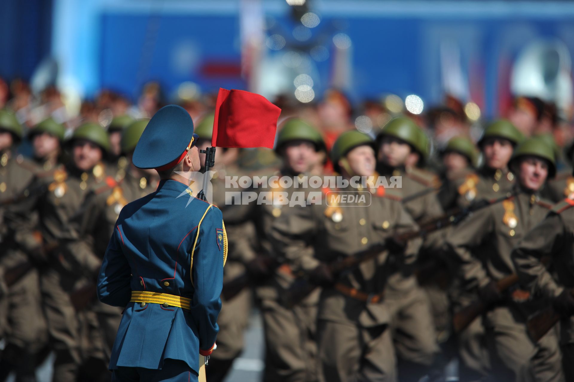 Москва. Военнослужащие в военной форме времен Великой Отечественной войны во время военного парада на Красной площади, в честь 70-летия Победы в Великой Отечественной войне.