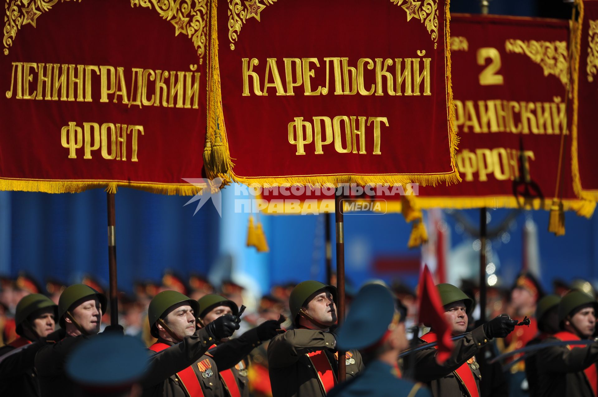 Москва. Военнослужащие в военной форме времен Великой Отечественной войны во время военного парада на Красной площади, в честь 70-летия Победы в Великой Отечественной войне.