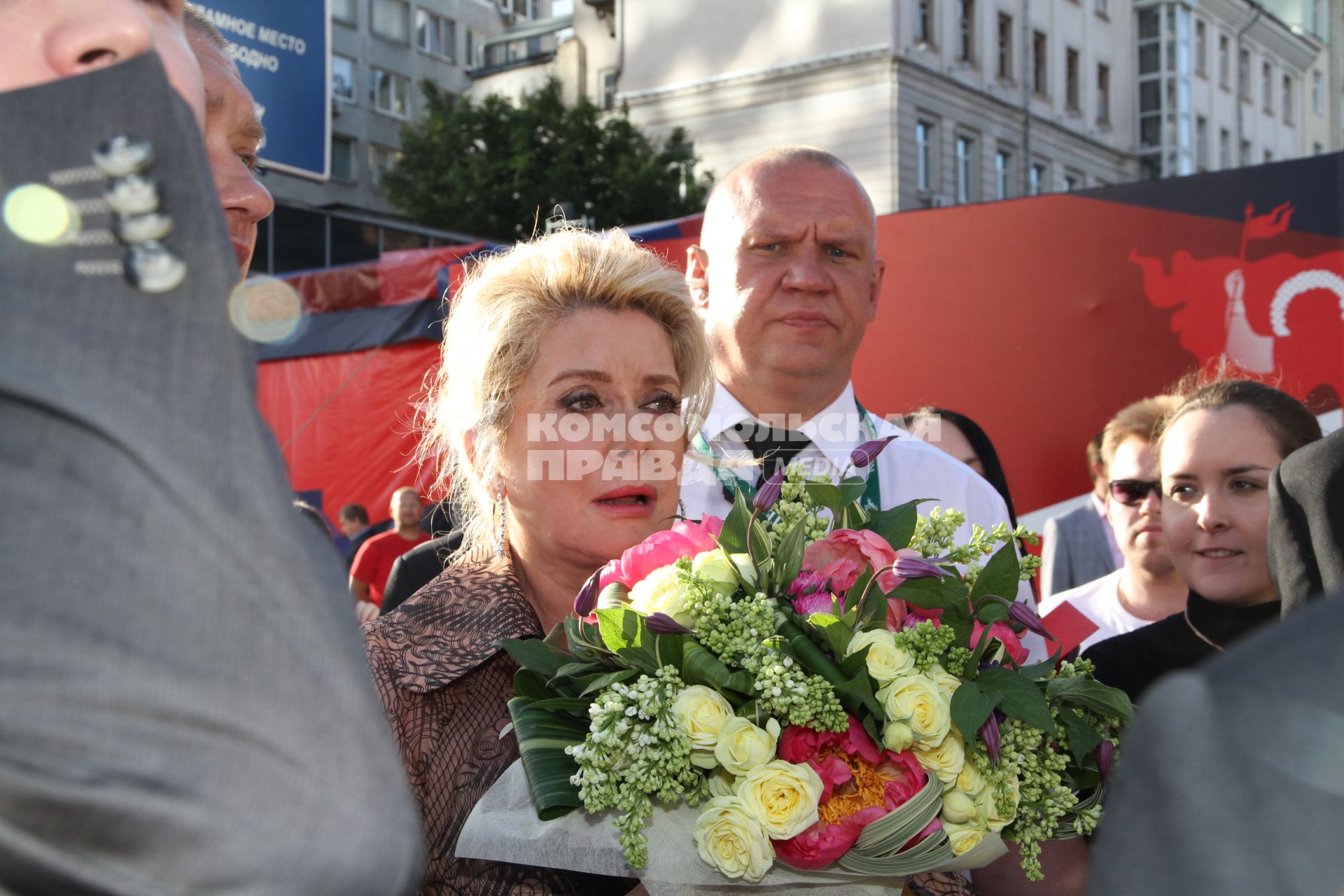 Диск 75. Московский Международный кинофестиваль 2012 год ММКФ 2012. Закрытие. На снимке: актриса Денев Катрин