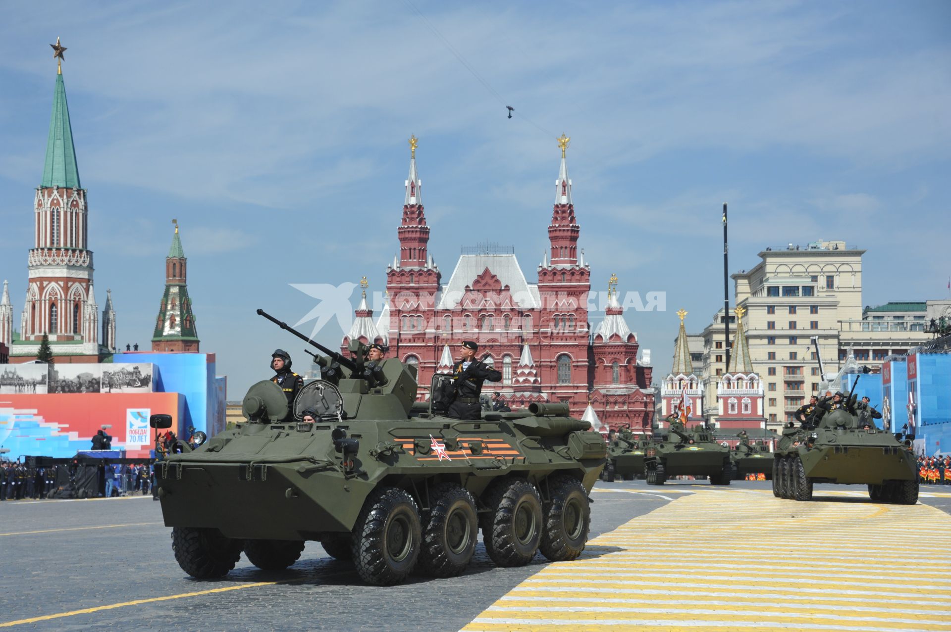 Москва. Бронетранспортер БТР-82А во время военного парада на Красной площади, в честь 70-летия Победы в Великой Отечественной войне.