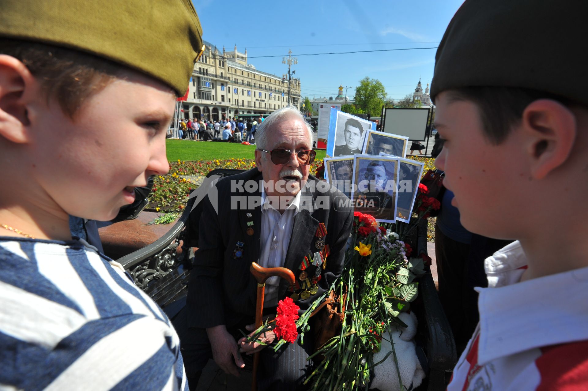 Празднование 70-летия Победы в Великой Отечественной войне 1941-1945 годов на Театральной площади у Большого театра в Москве.