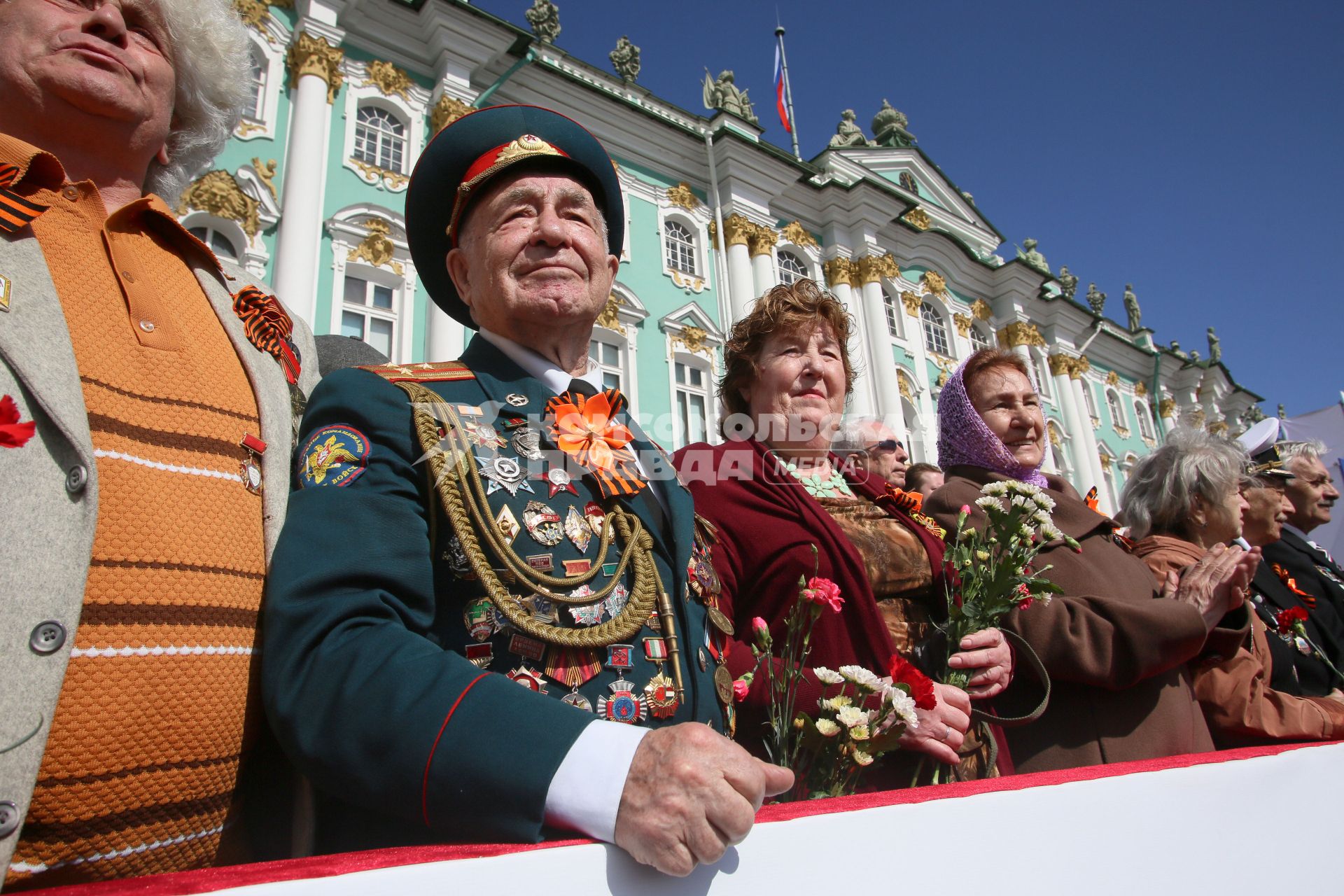 Санкт-Петербург. Парад Победы на Дворцовой площади в честь 70-летия Победы в Великой Отечественной войне.