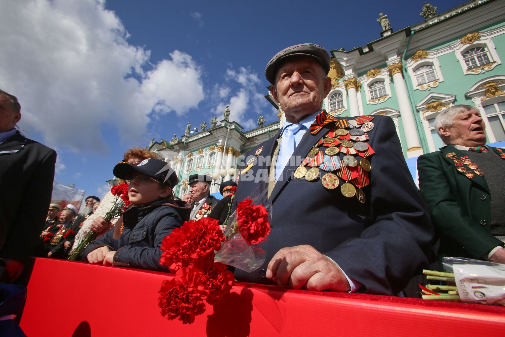 Санкт-Петербург. Парад Победы на Дворцовой площади в честь 70-летия Победы в Великой Отечественной войне.