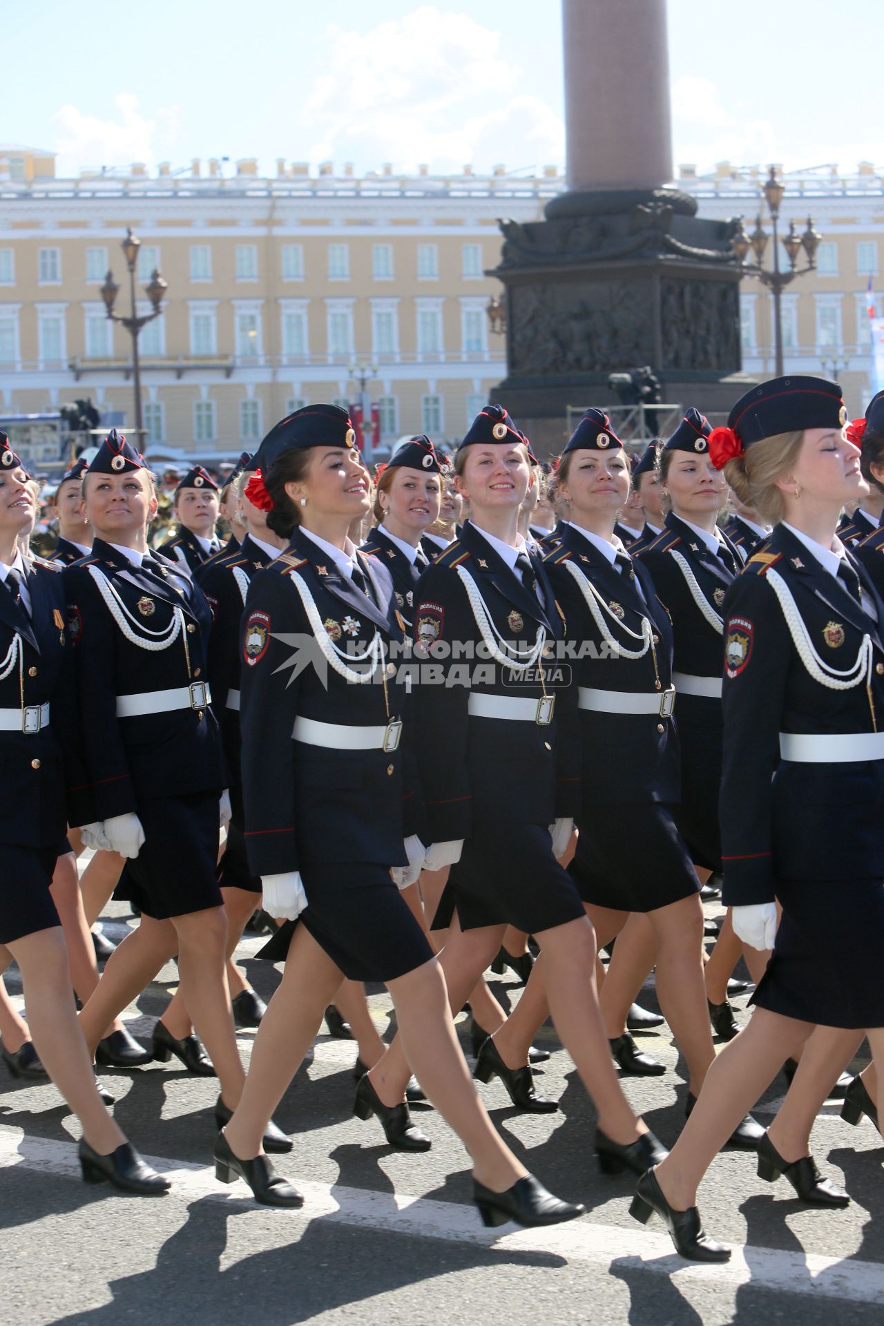 Санкт-Петербург. Парад Победы на Дворцовой площади в честь 70-летия Победы в Великой Отечественной войне. Курсанты Санкт-Петербургского университета МВД РФ.