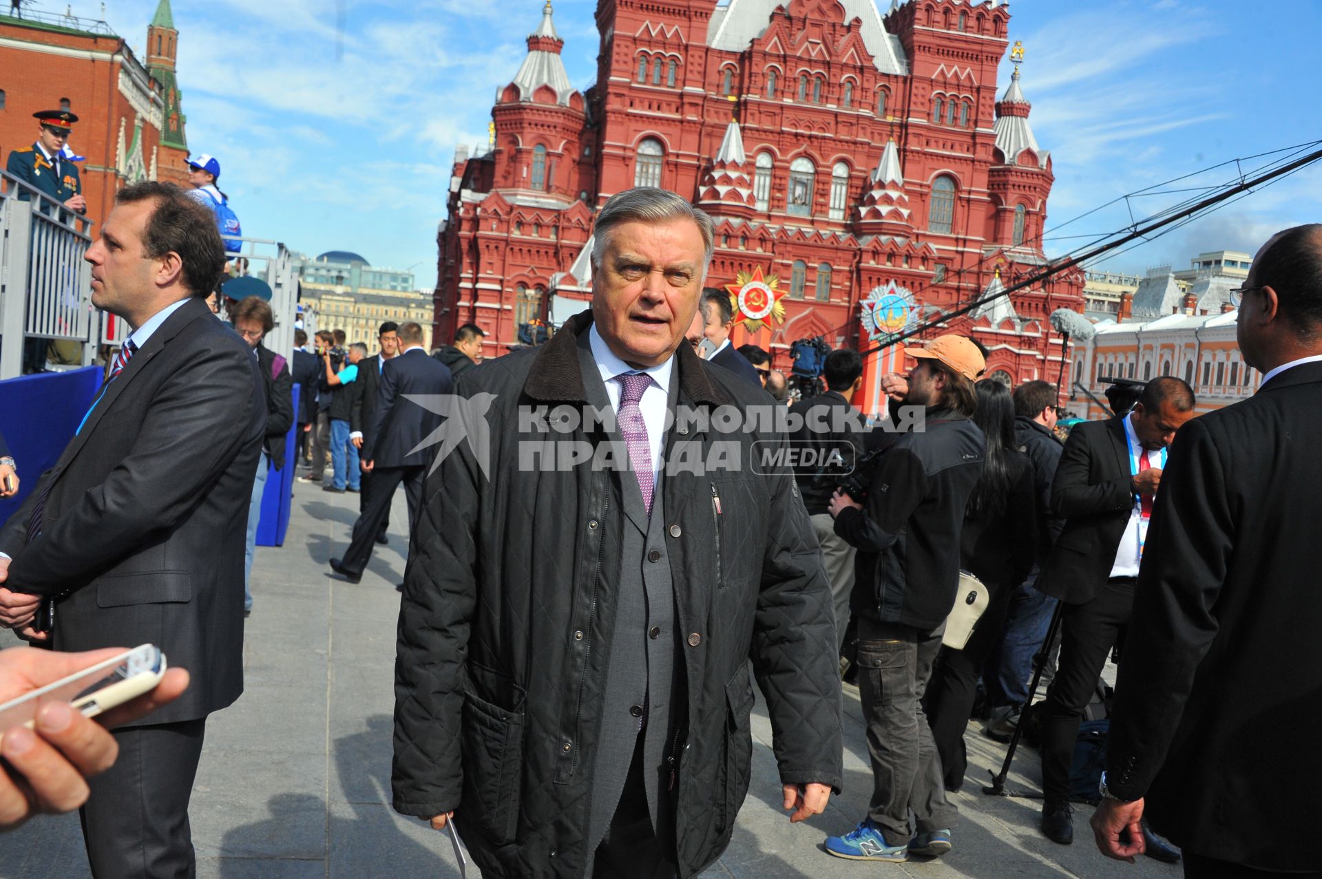 Москва. Глава ОАО `РЖД` Владимир Якунин перед началом Парада на Красной площади, в честь 70-летия Победы в Великой Отечественной войне.