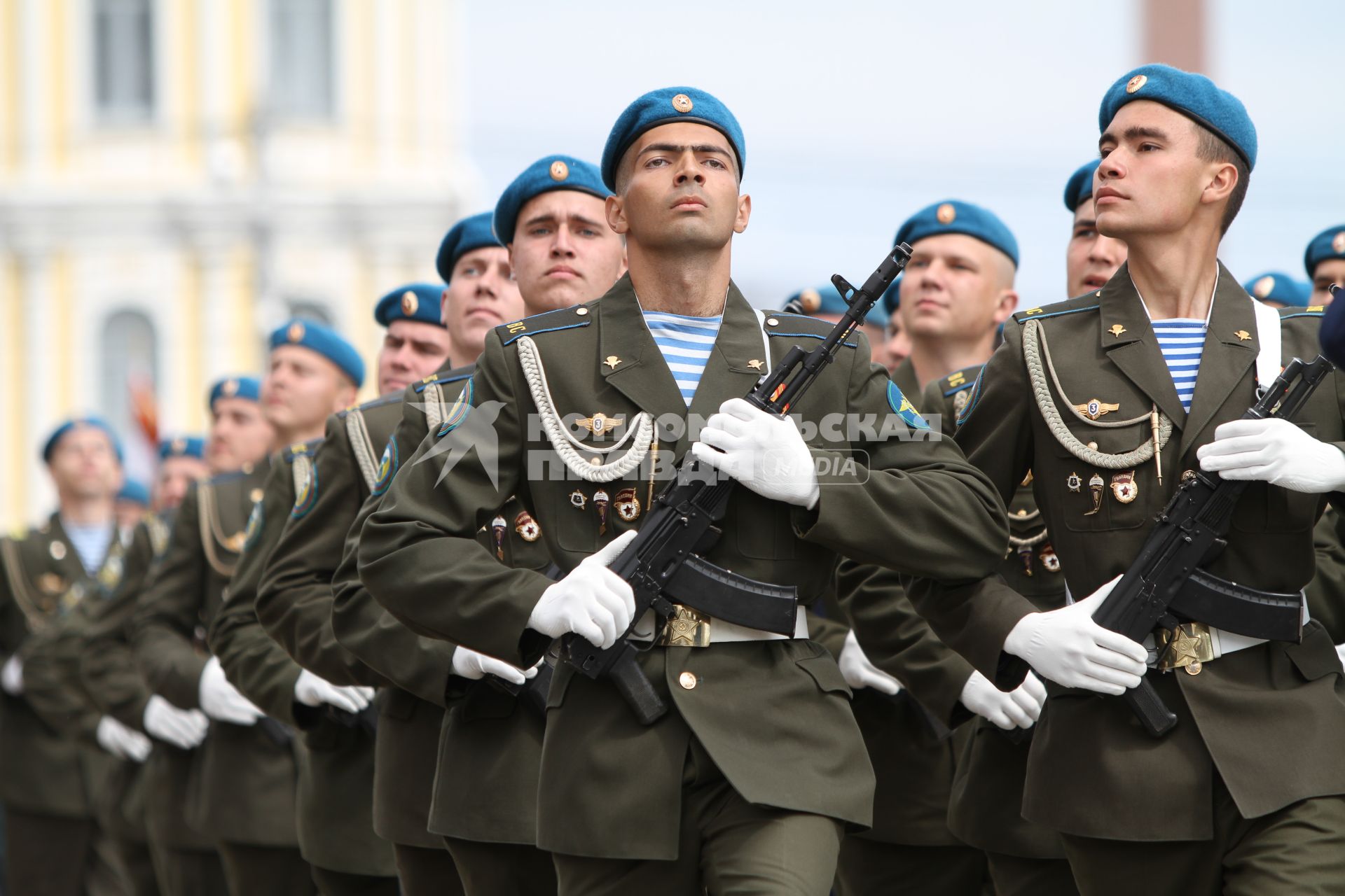 Ставрополь. Военнослужащие во время Парада Победы в честь 70-летия Победы в Великой Отечественной войне.